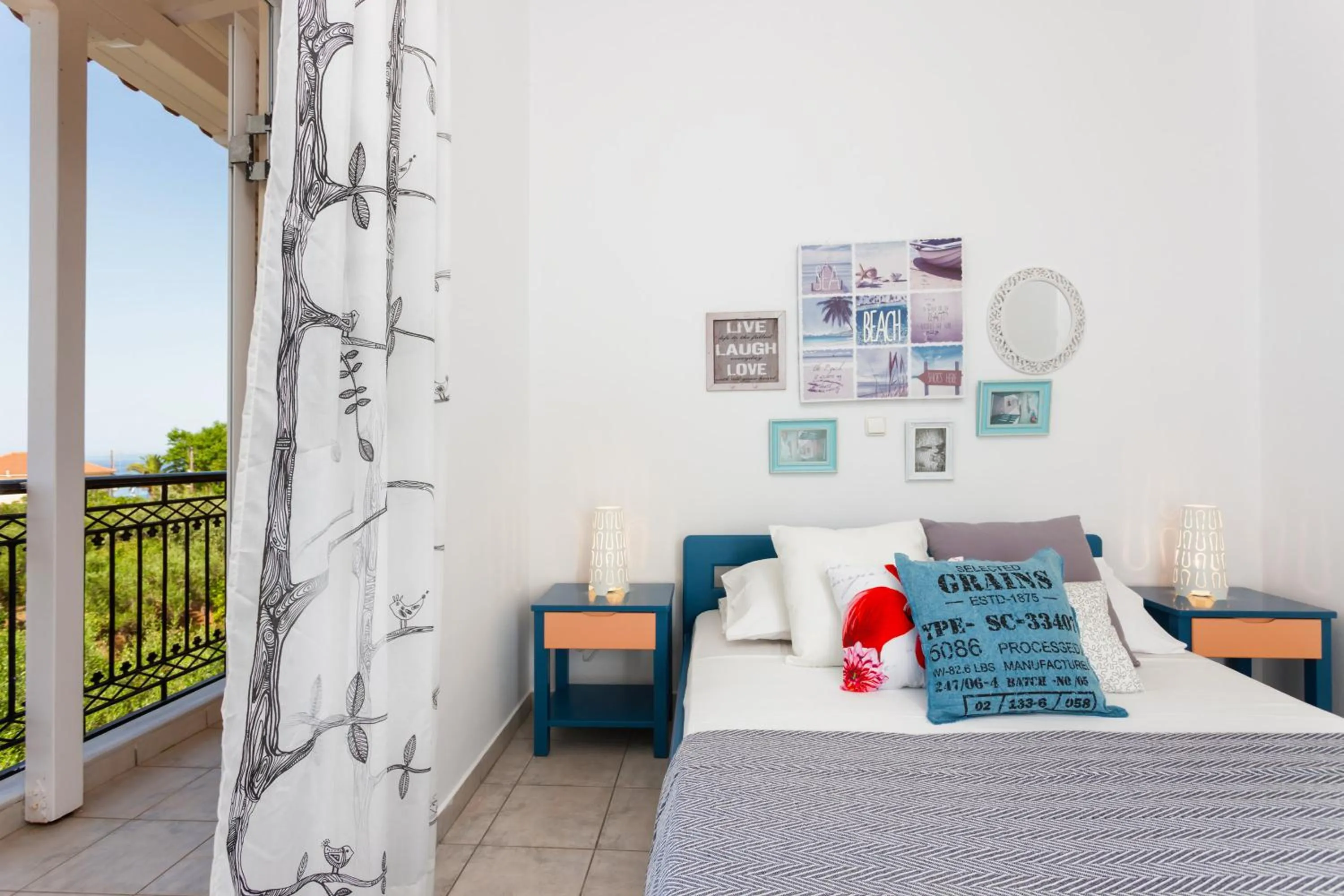 Bedroom, Bed in Galatea