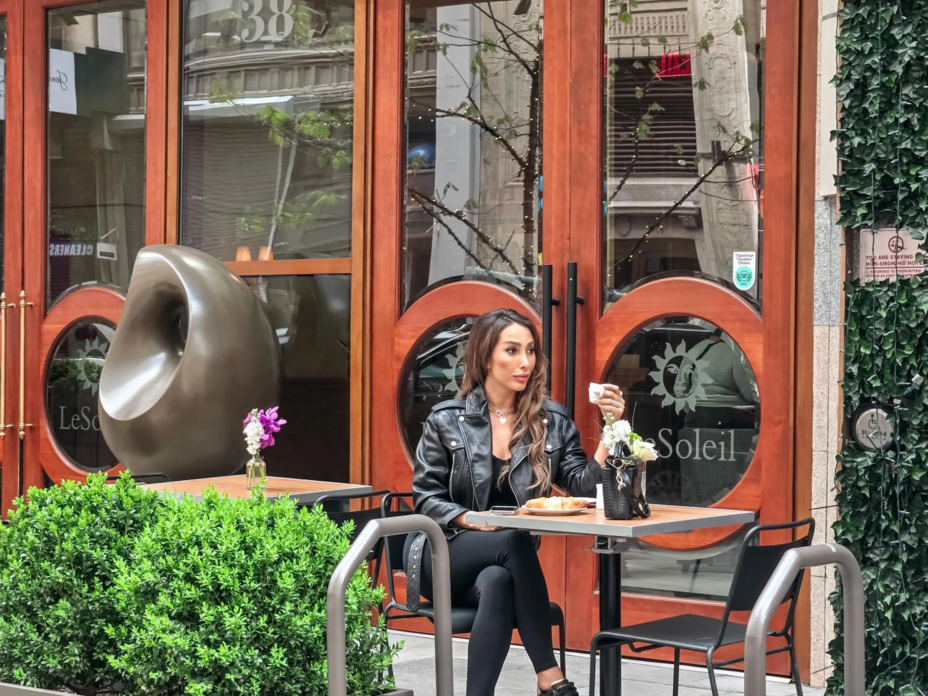 Facade/entrance in Executive Hotel Le Soleil New York