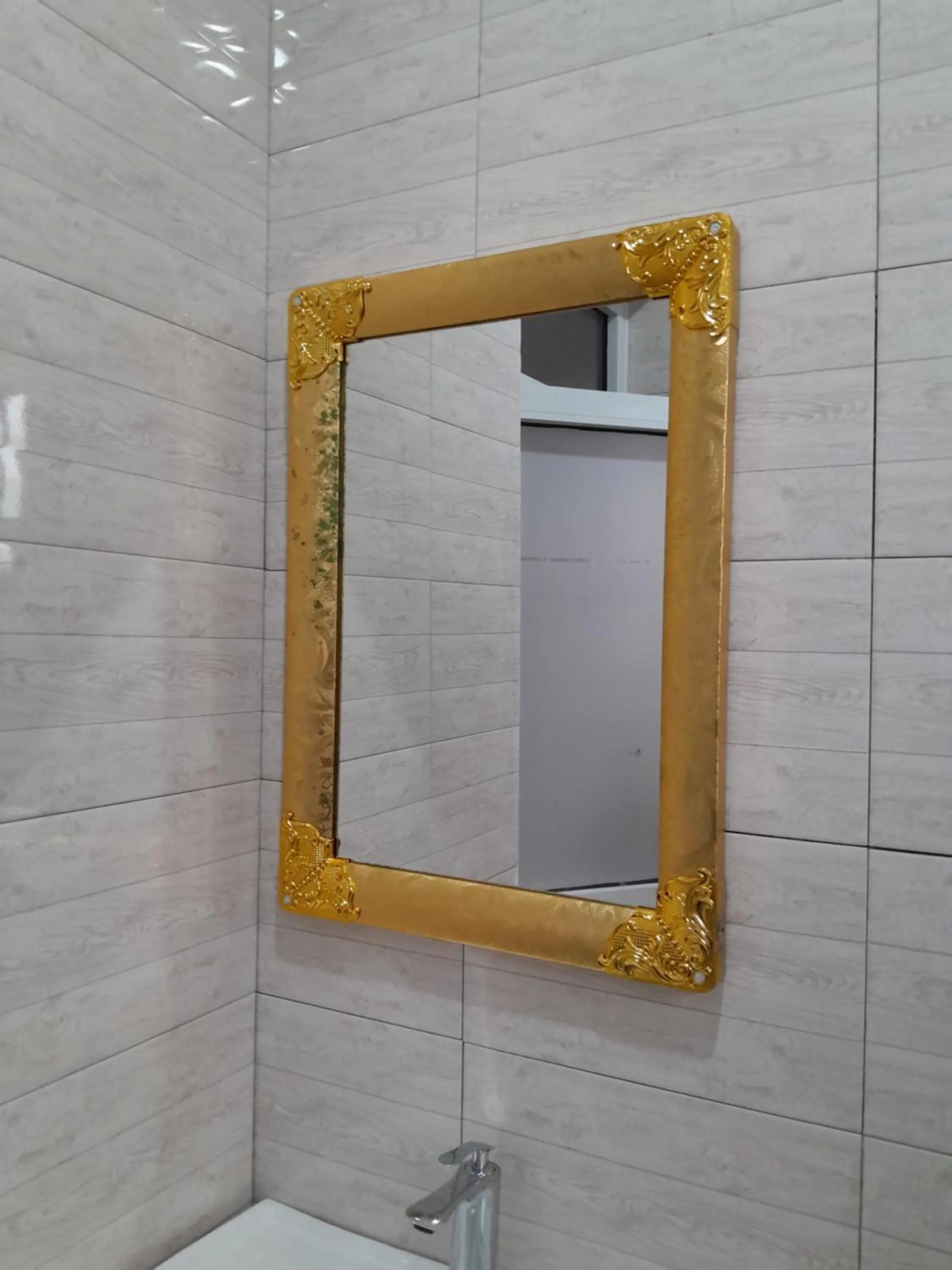 Bathroom in Valley Breeze Hotel