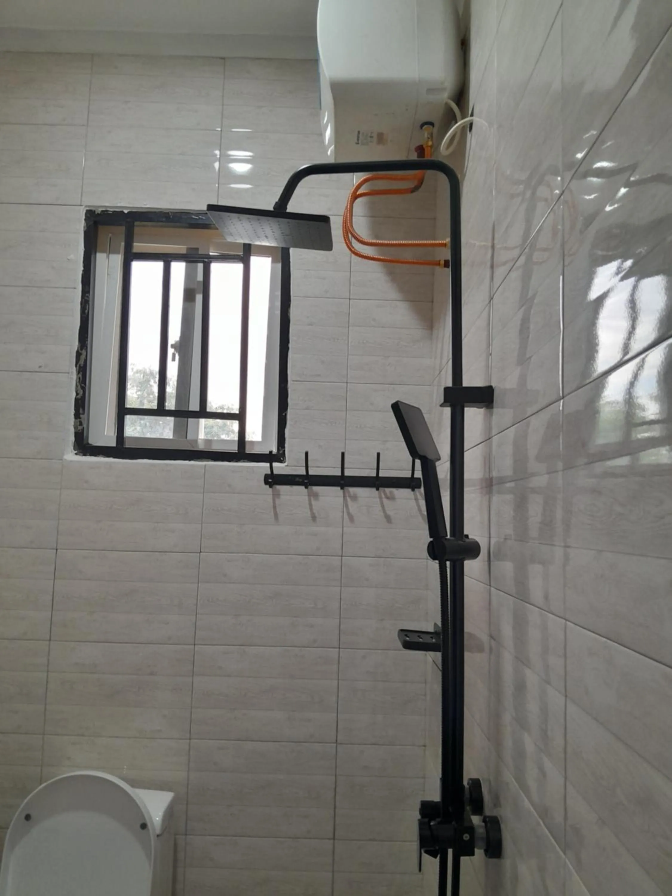 Shower in Valley Breeze Hotel