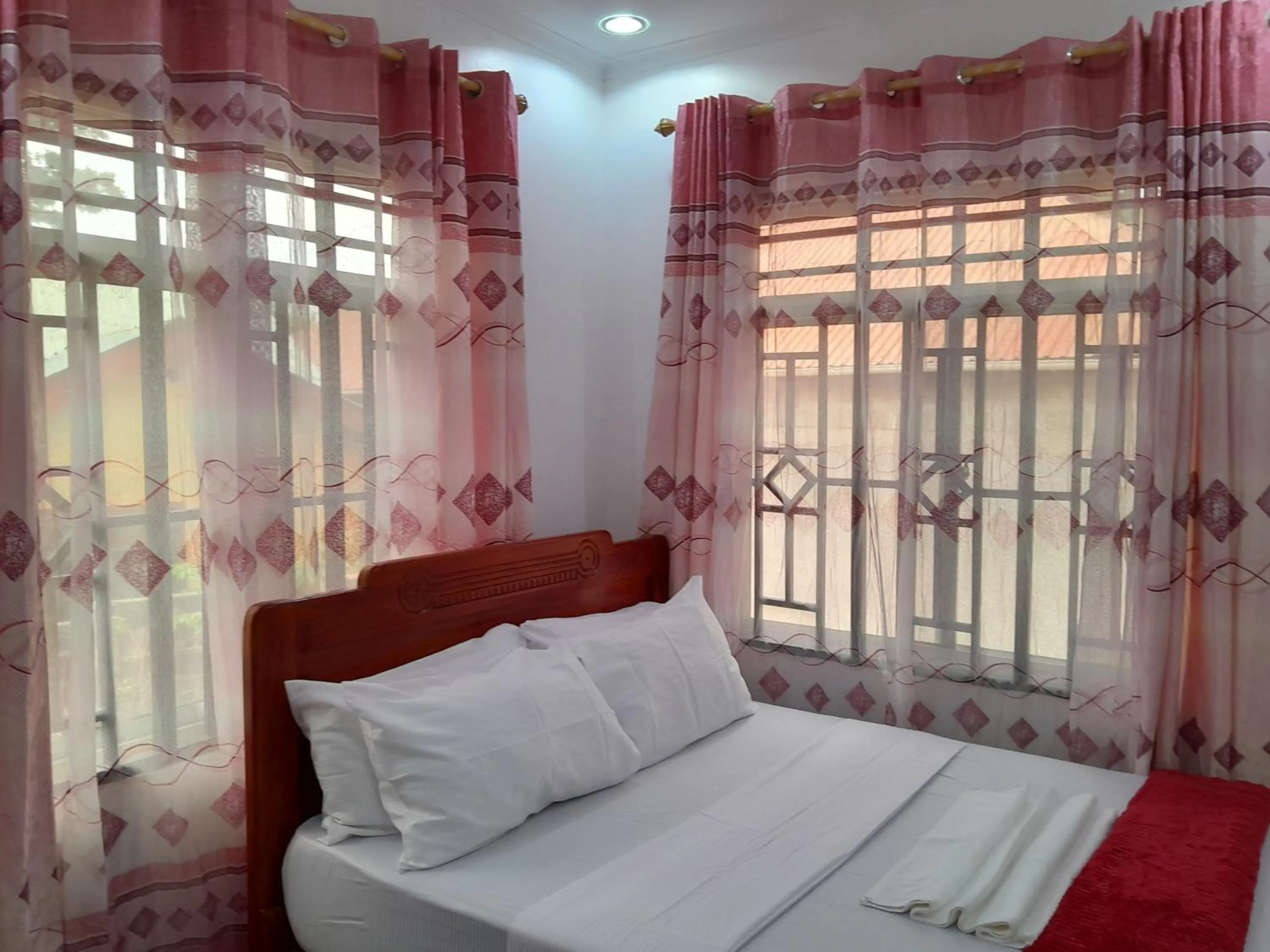 Bed in Valley Breeze Hotel