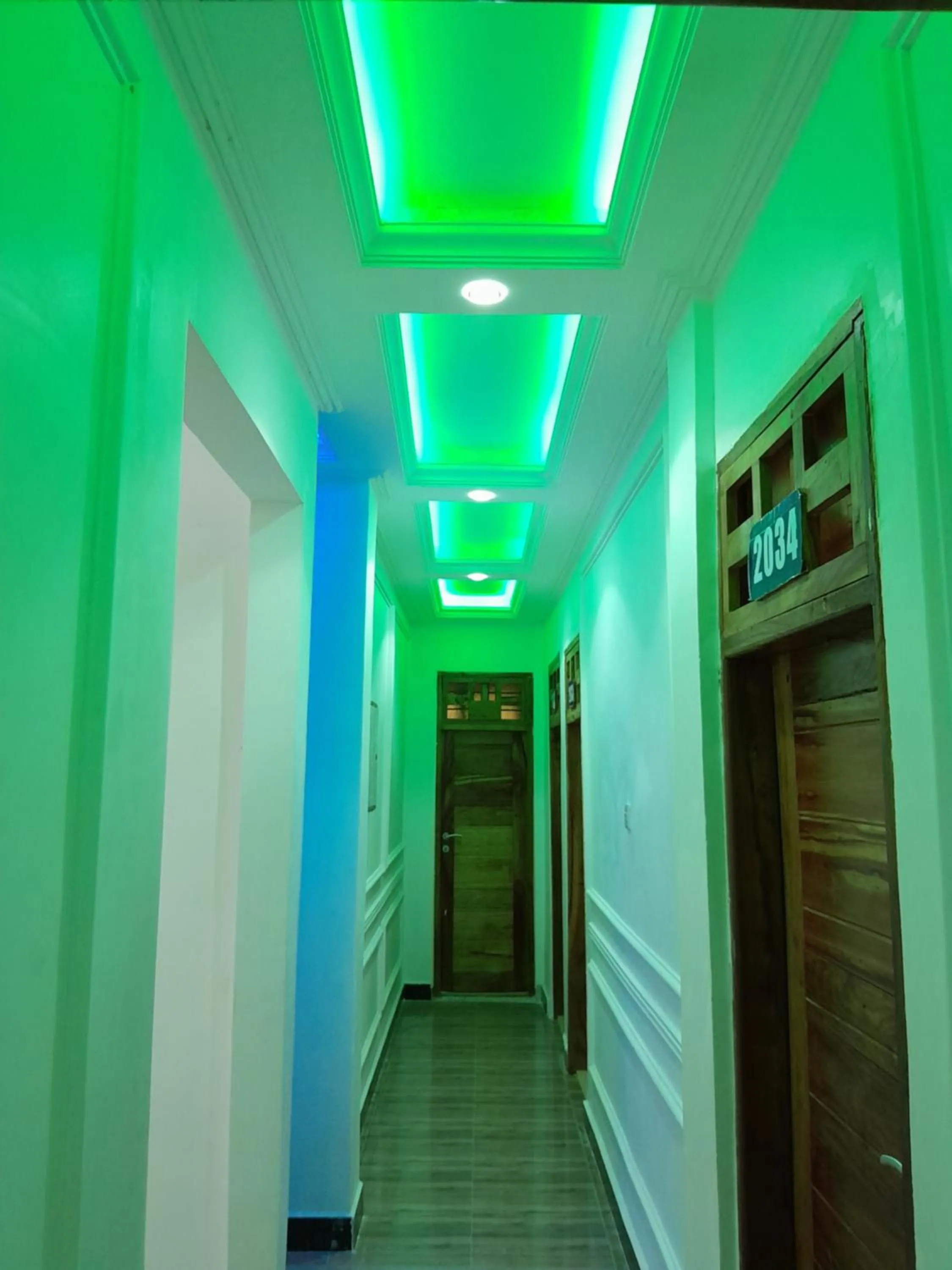 Property building in Valley Breeze Hotel