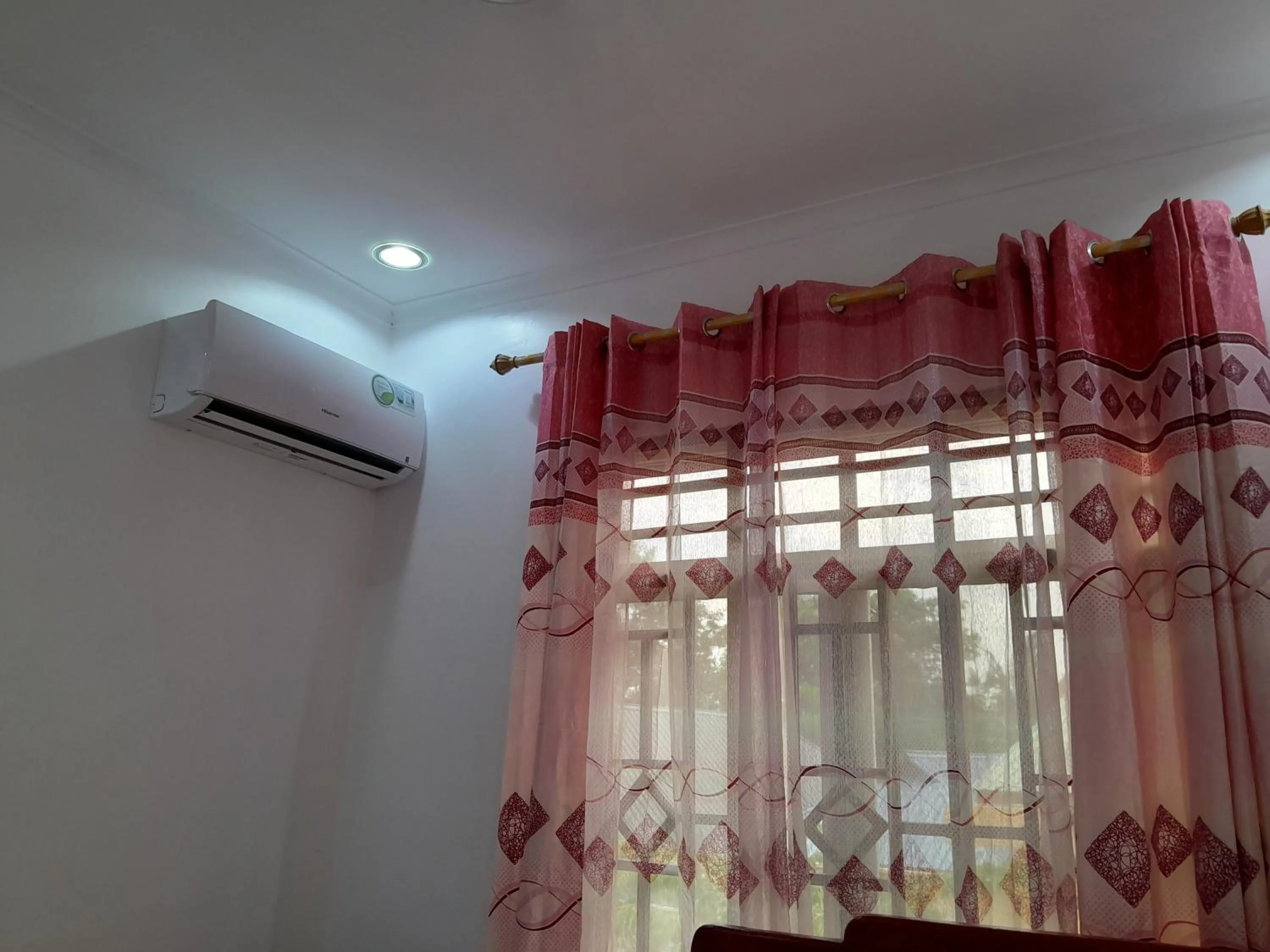 air conditioner in Valley Breeze Hotel