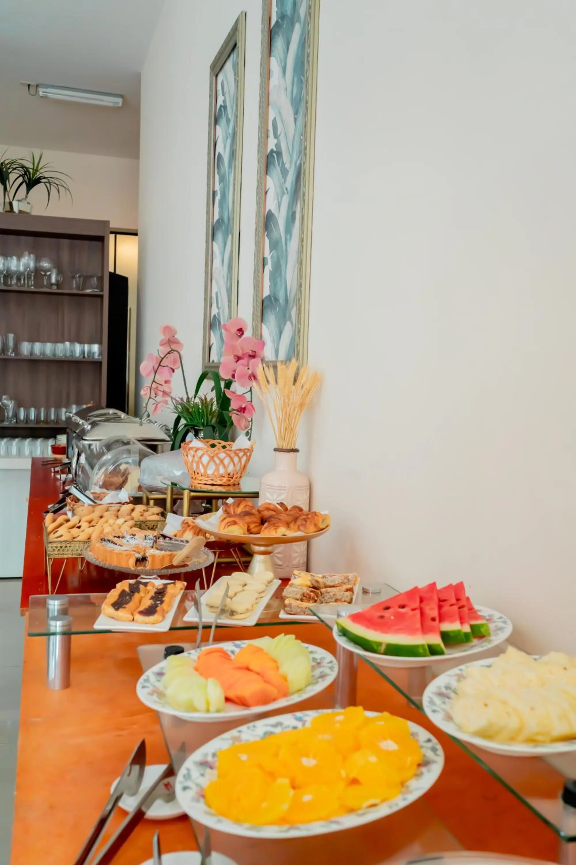 Buffet breakfast in Megal Suites Hotel