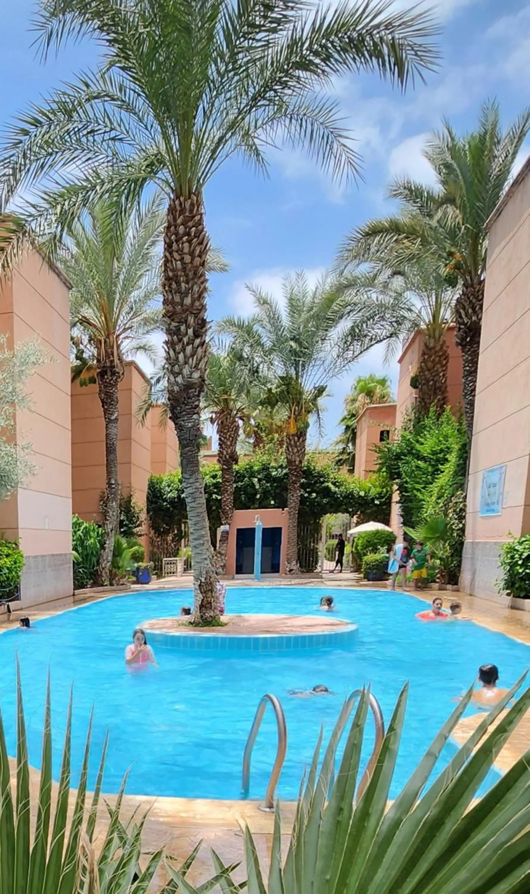 Swimming pool in Riad with 3 Swimming Pools