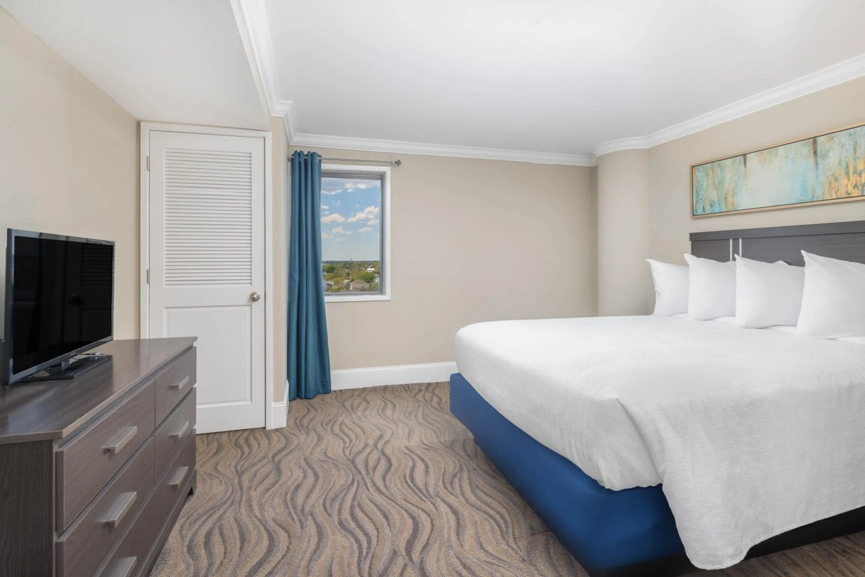 Bedroom, Bed in Bask Hotel at Big Rock Landing