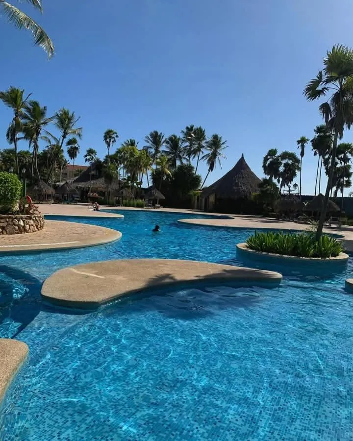 Hesperia Playa el Agua