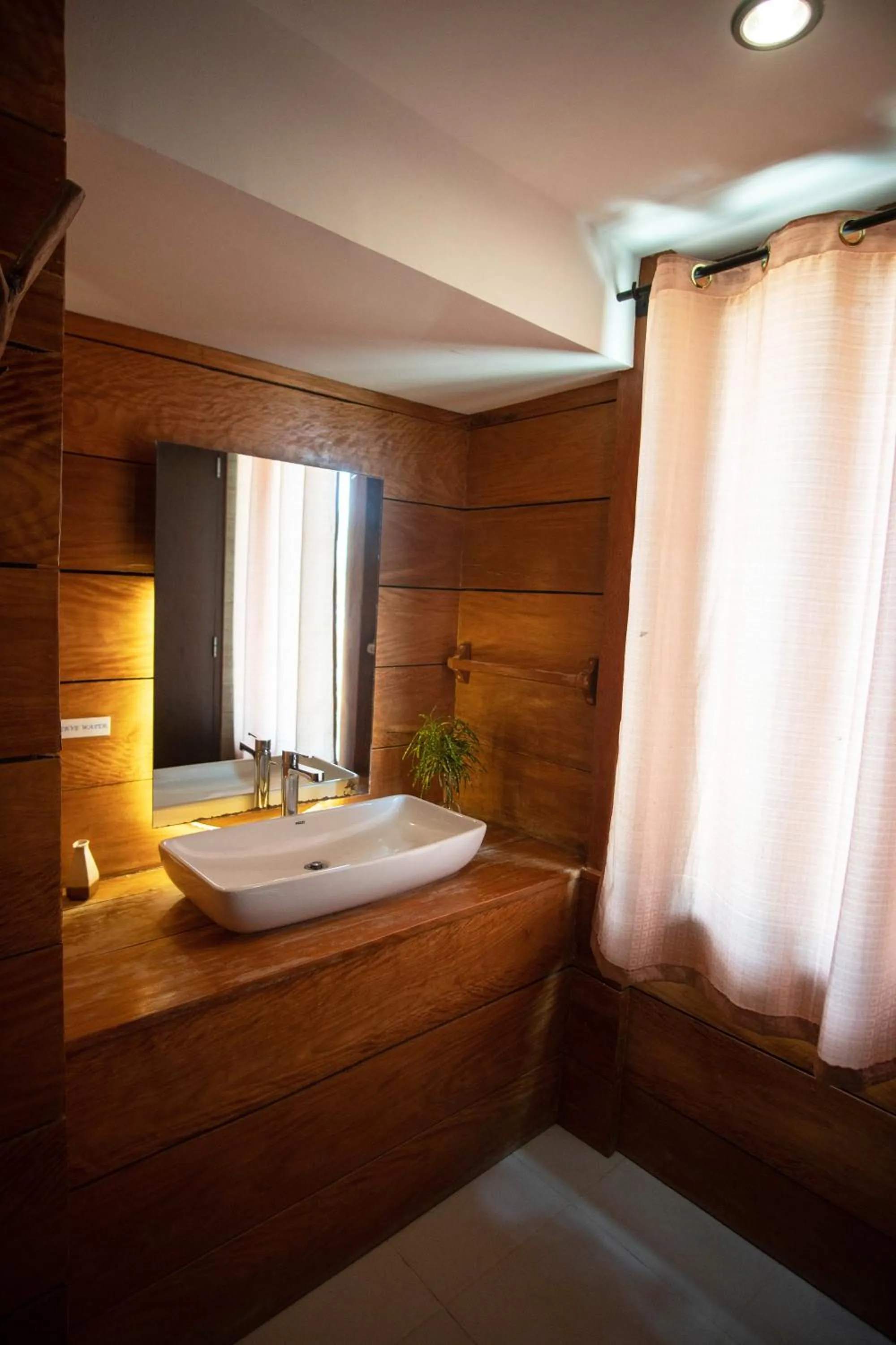 Bathroom in La Estancia Busuanga