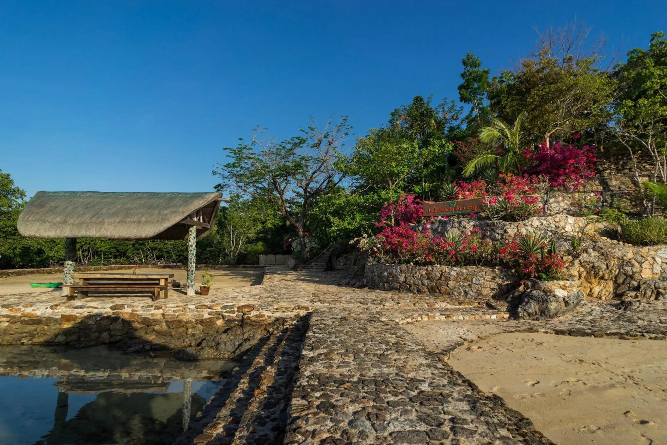 Restaurant/places to eat in La Estancia Busuanga