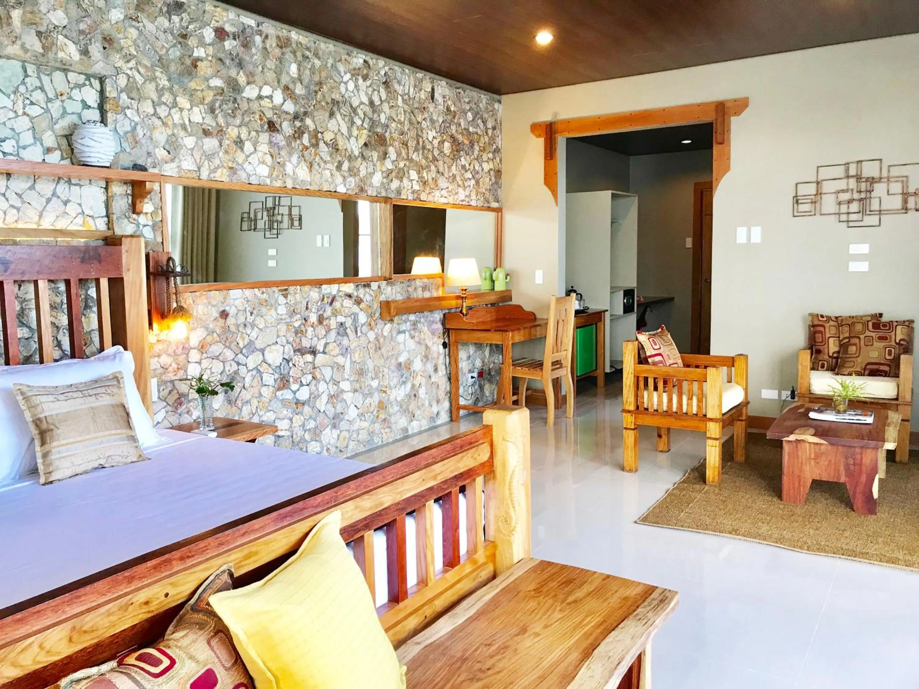 Photo of the whole room in La Estancia Busuanga