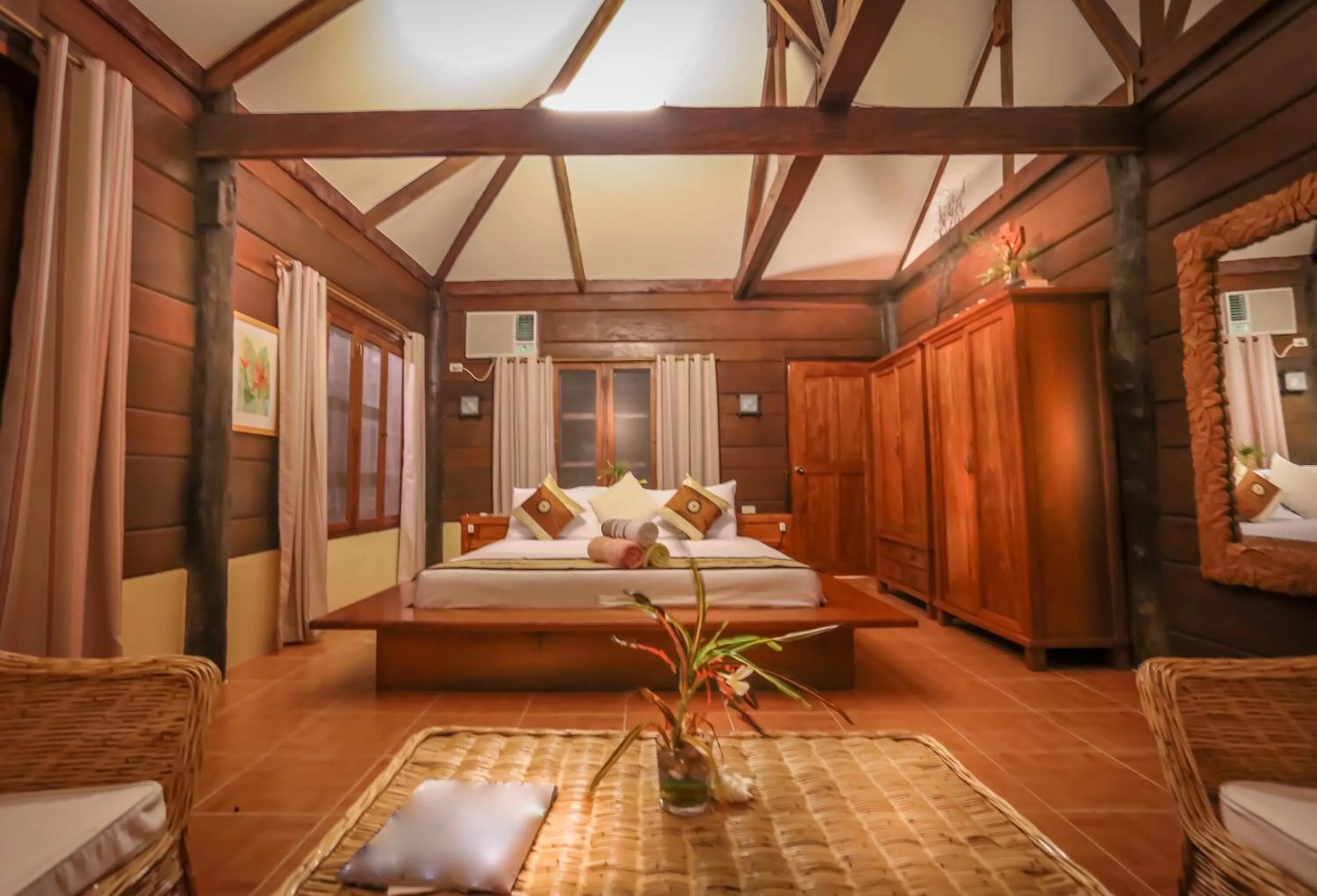 Photo of the whole room, Bed in La Estancia Busuanga