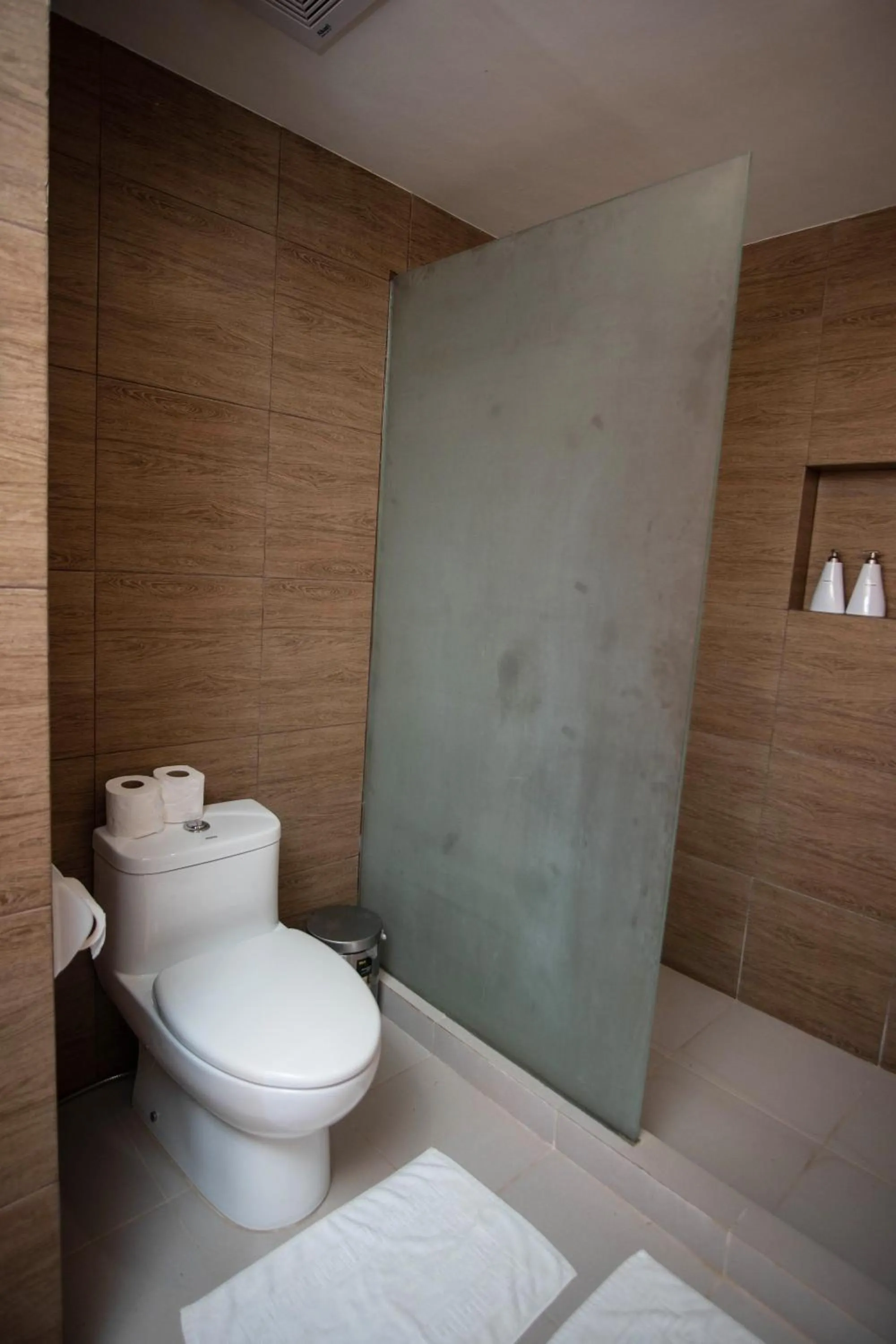 Shower in La Estancia Busuanga