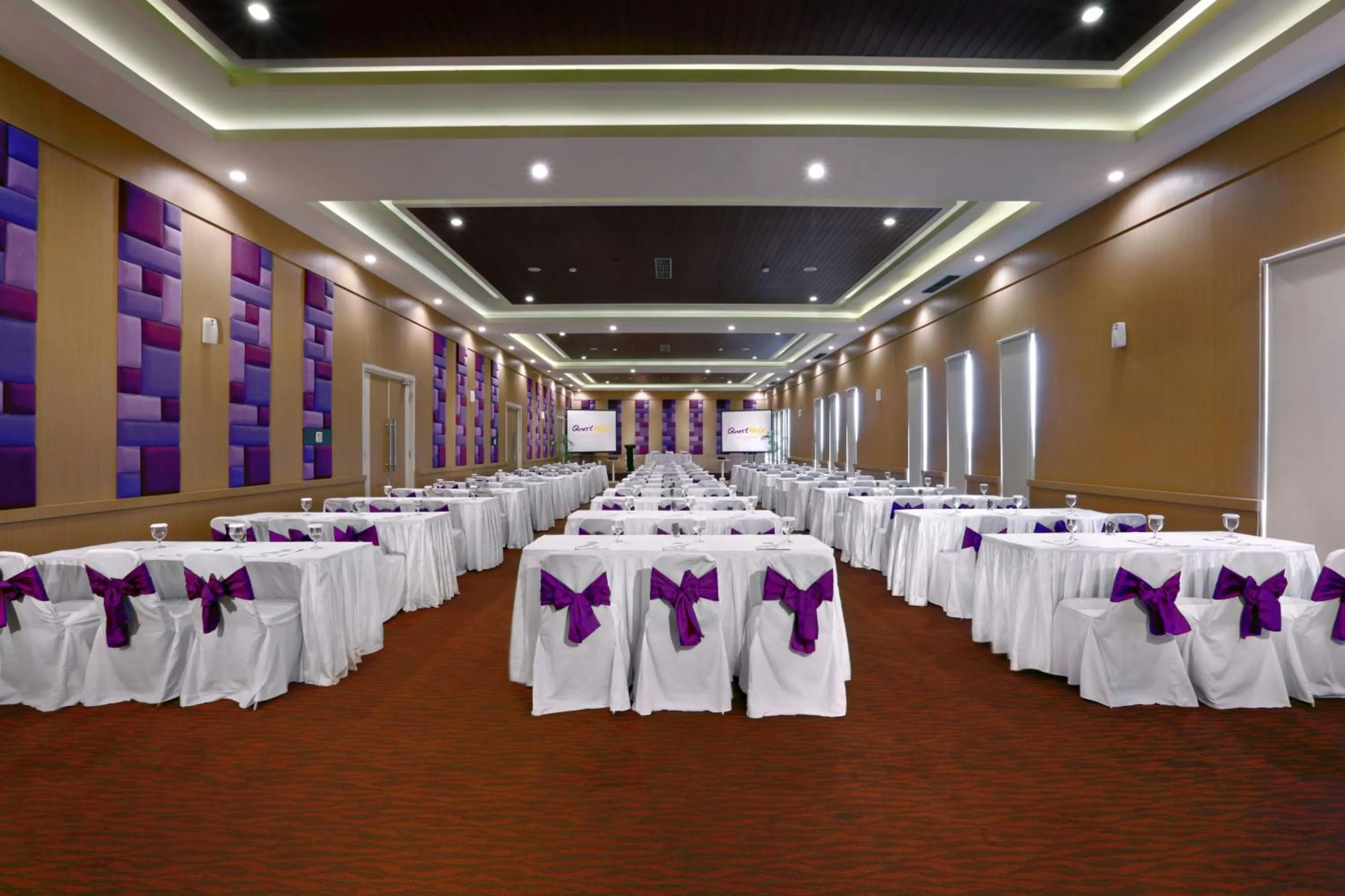 Meeting/conference room in Quest San Denpasar by ASTON
