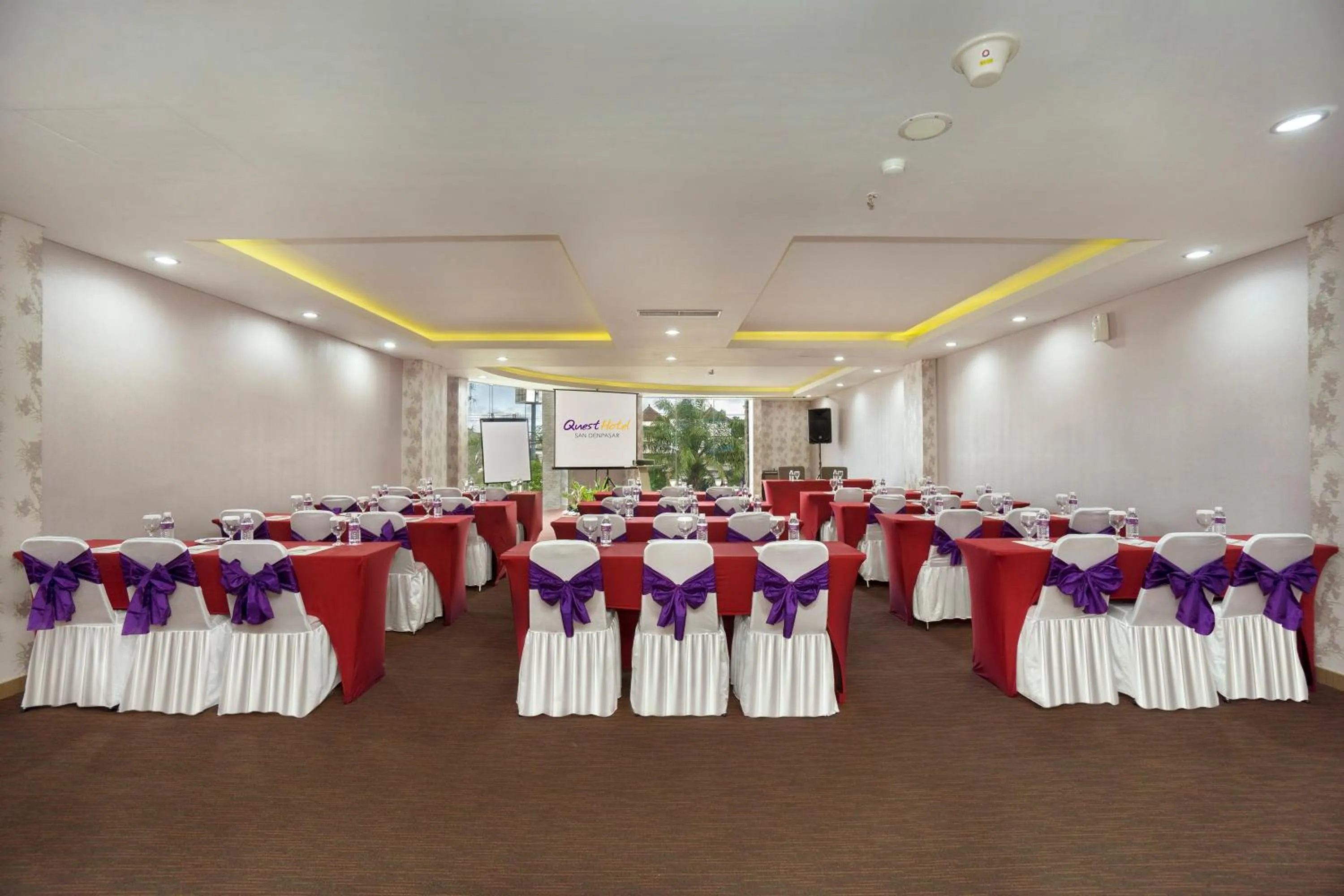 Meeting/conference room in Quest San Denpasar by ASTON