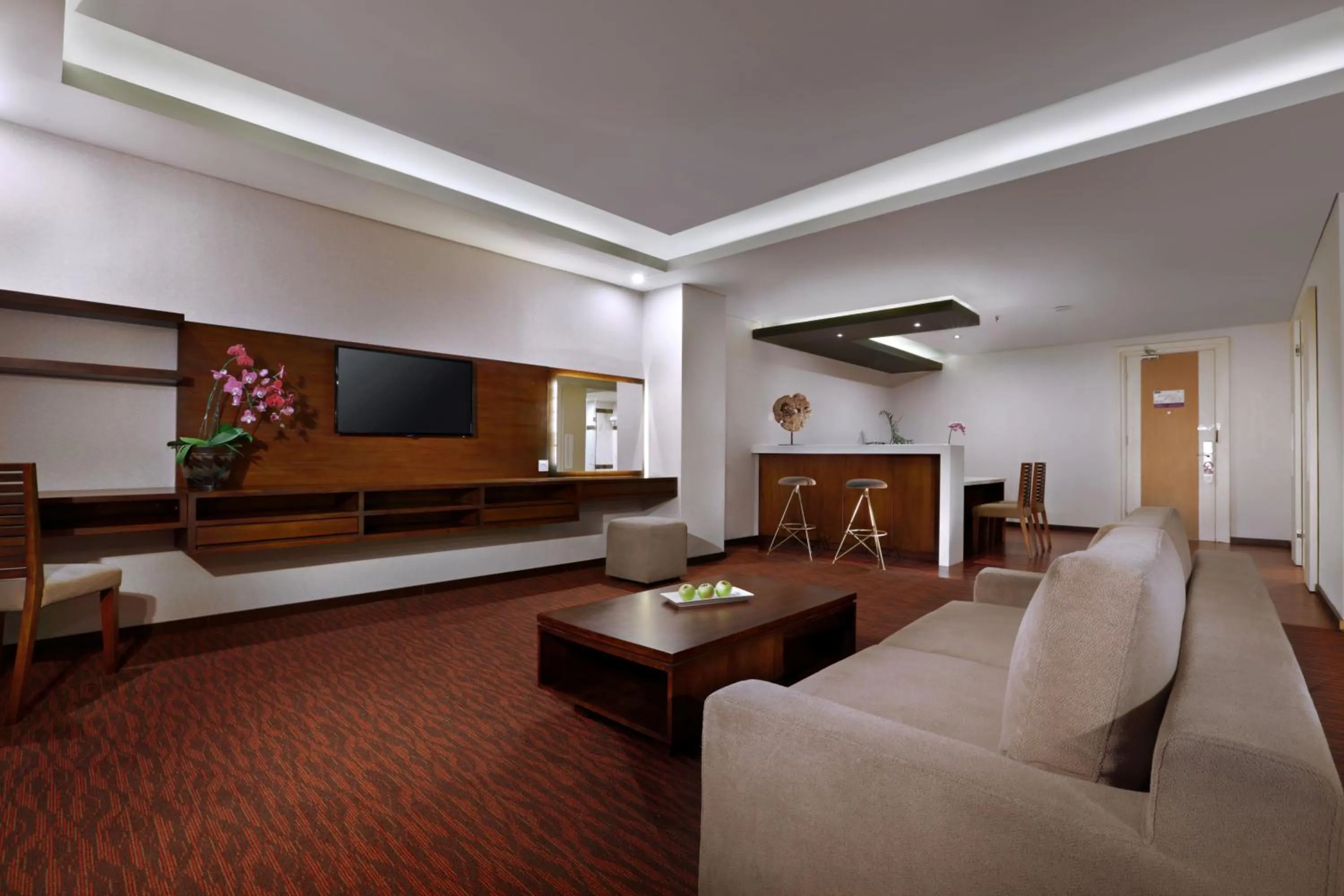 TV and multimedia in Quest San Denpasar by ASTON
