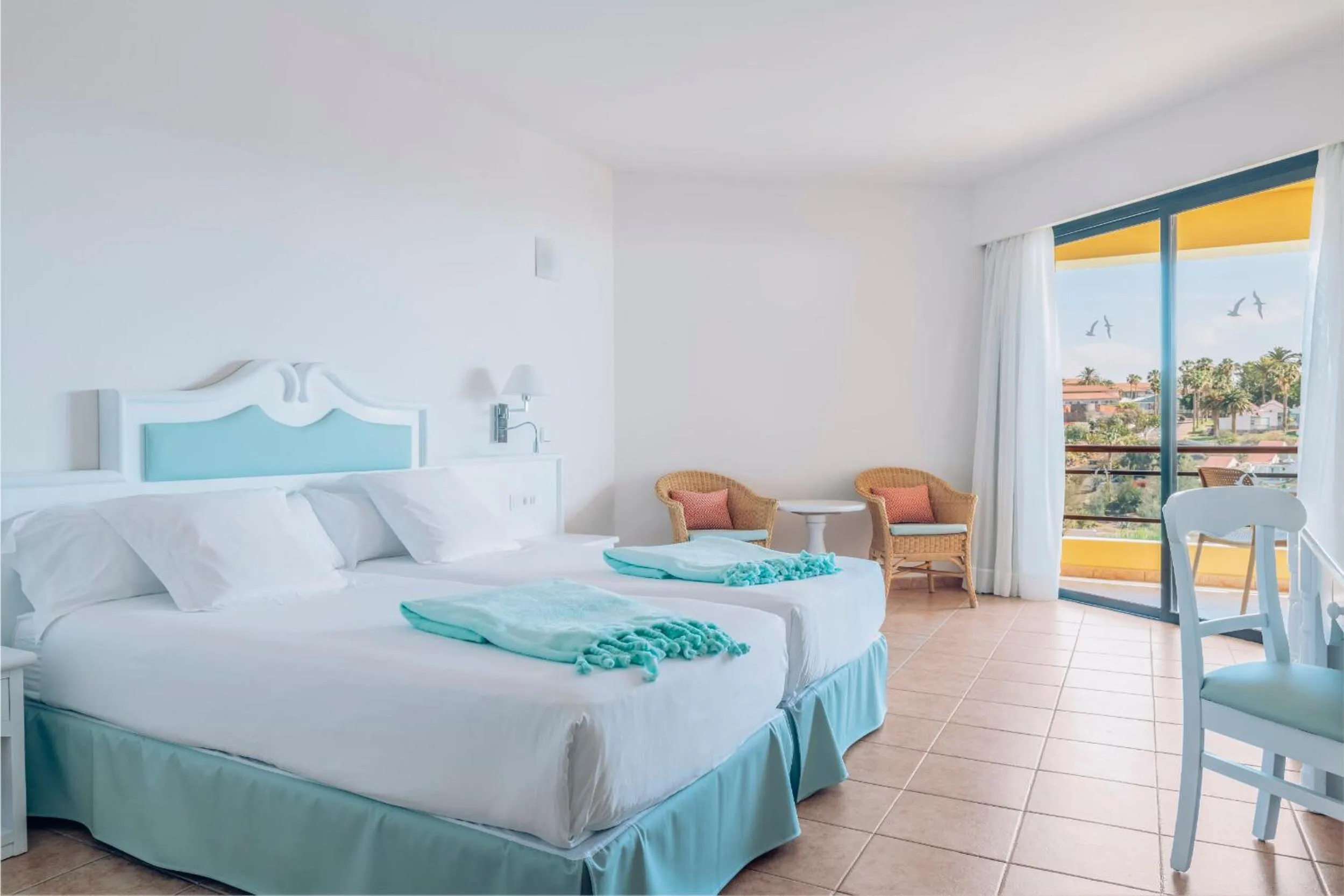 Bed in Iberostar Waves Playa Gaviotas All Inclusive