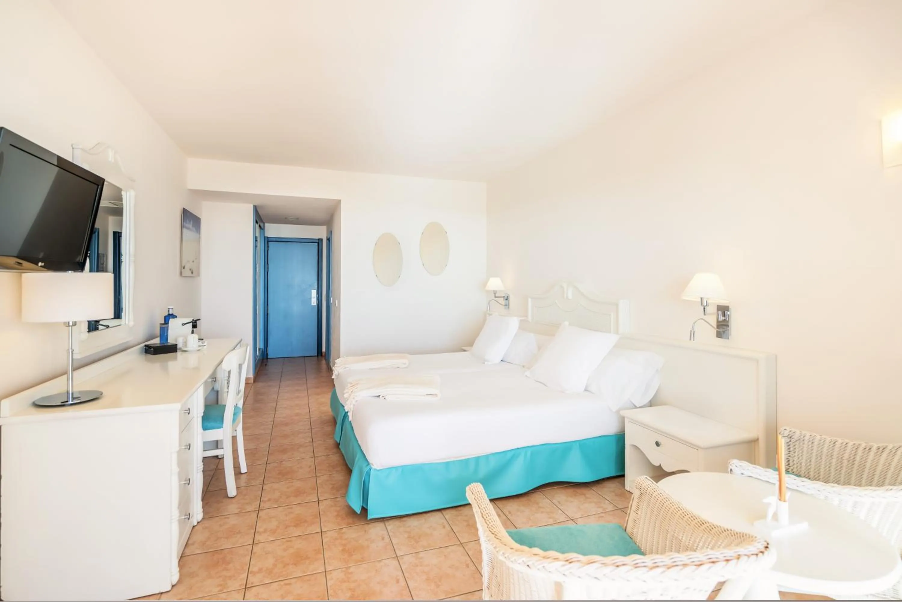 Bedroom, Bed in Iberostar Waves Playa Gaviotas All Inclusive