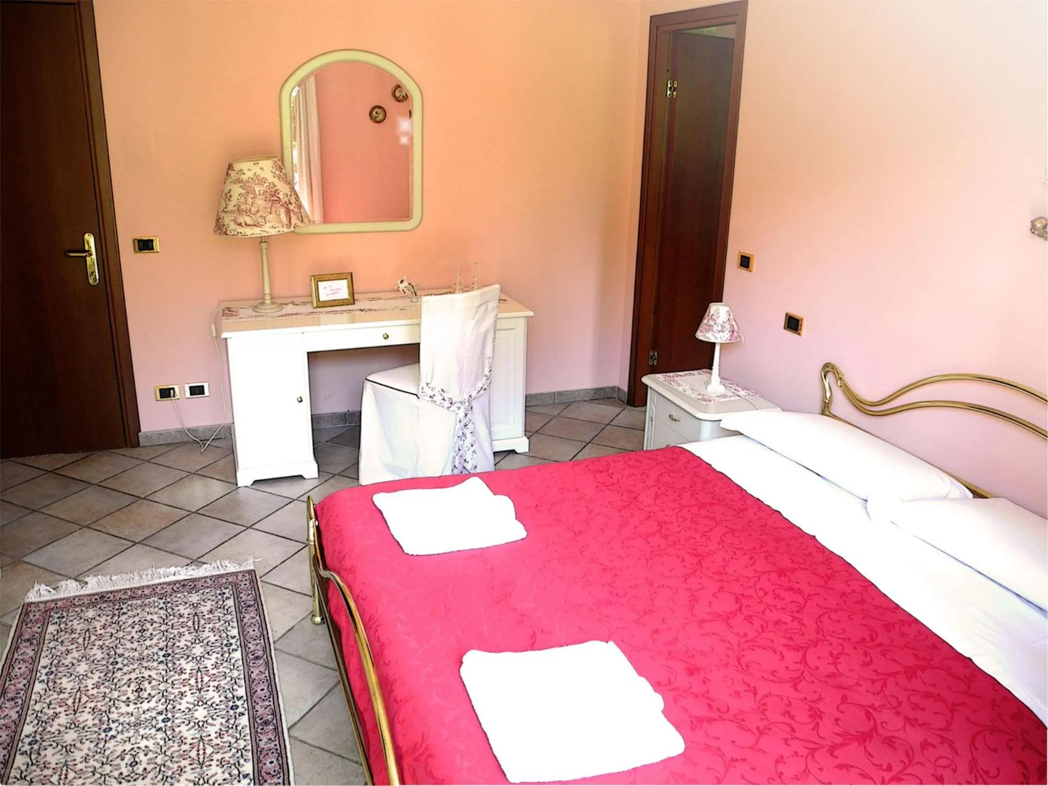 Property building, Bed in Villa Campo dei Fiori