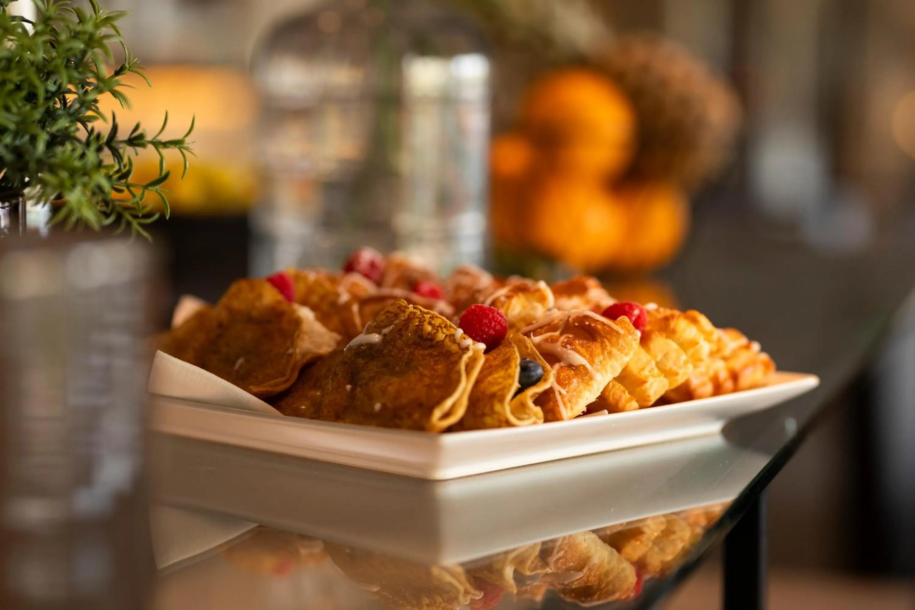 Restaurant/places to eat in Home Hotel Helma