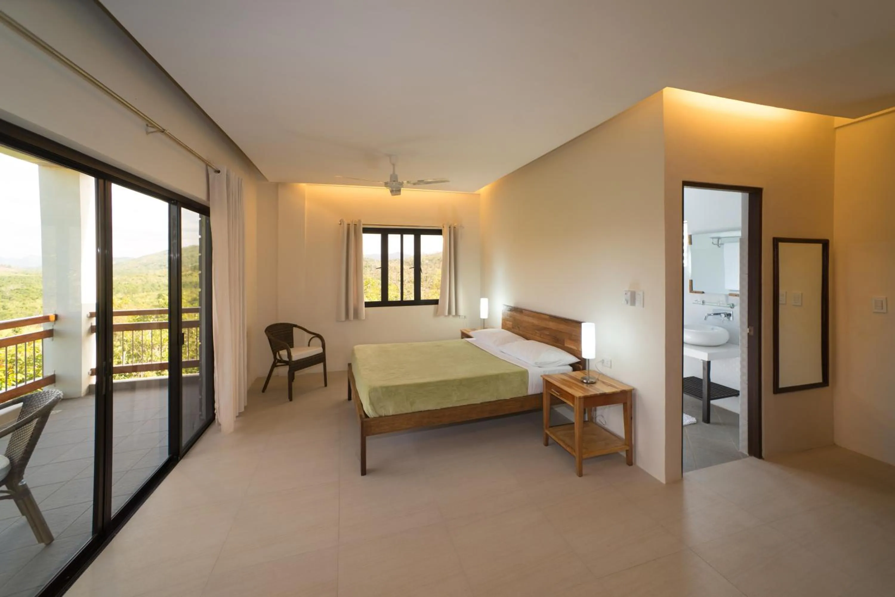 Photo of the whole room, Bed in The Riverhouse