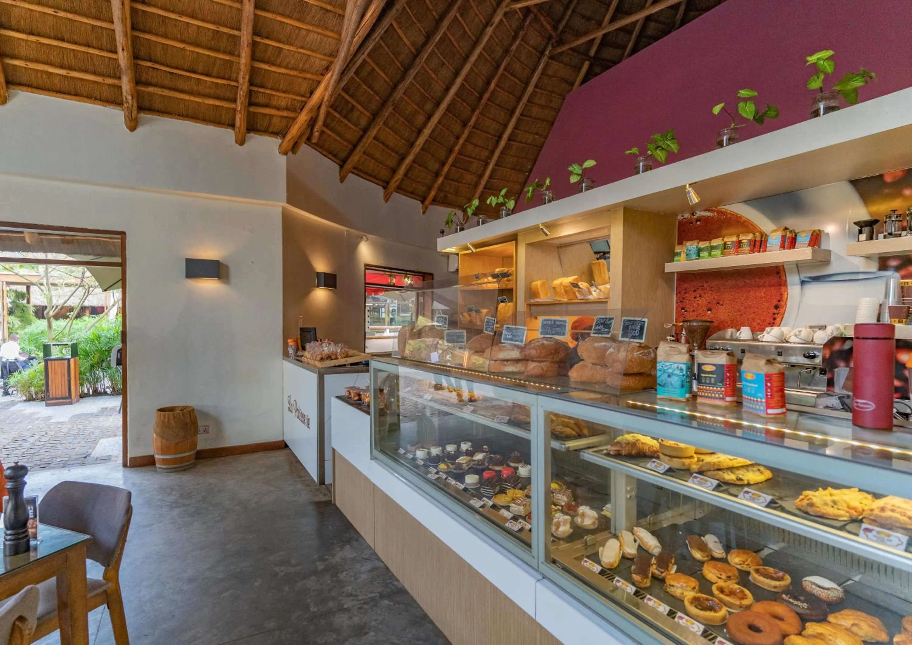 Restaurant/places to eat in Le Petit Village Boutique Hotel & Spa