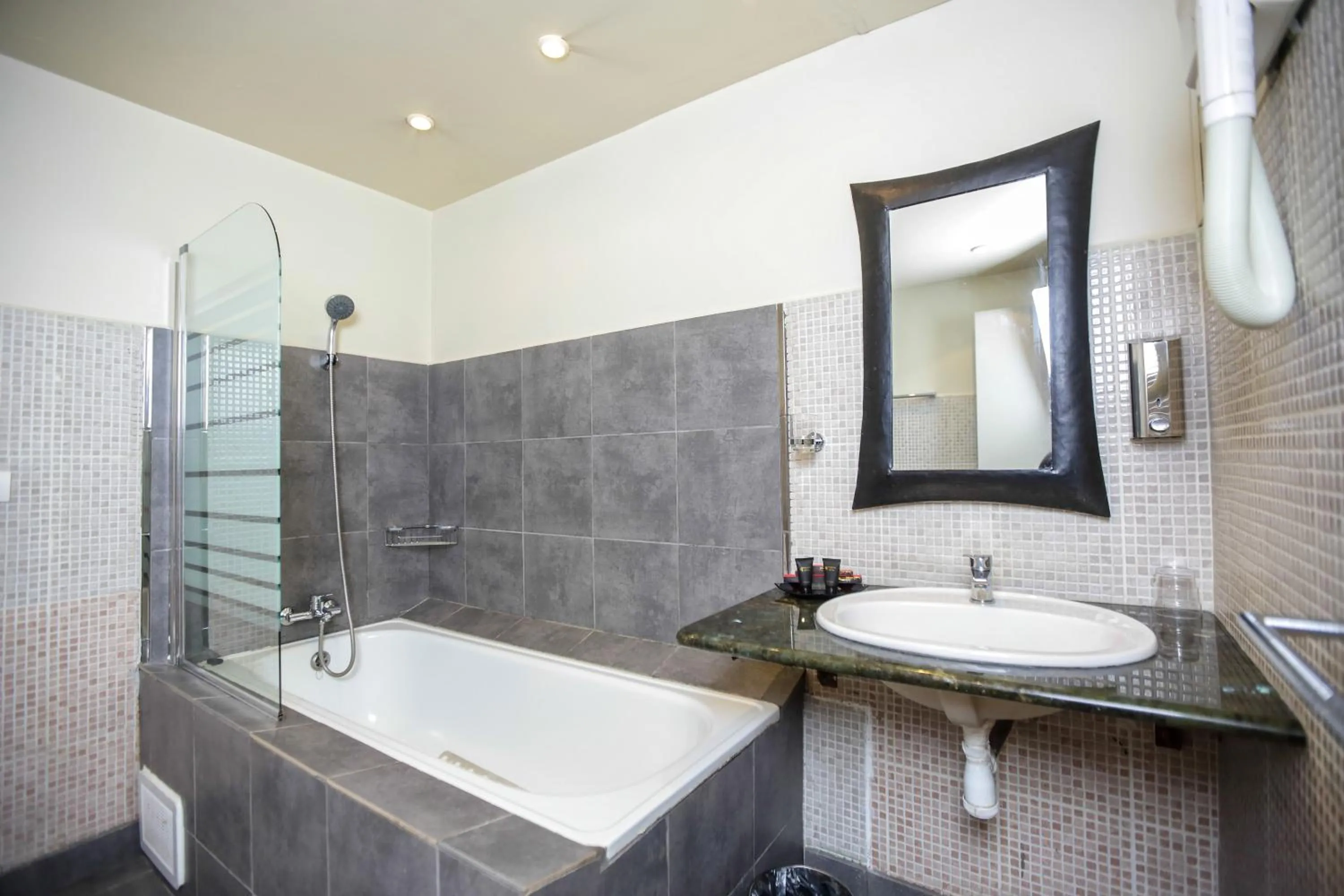 Bathroom in Le Grand Mellis Hôtel & Spa