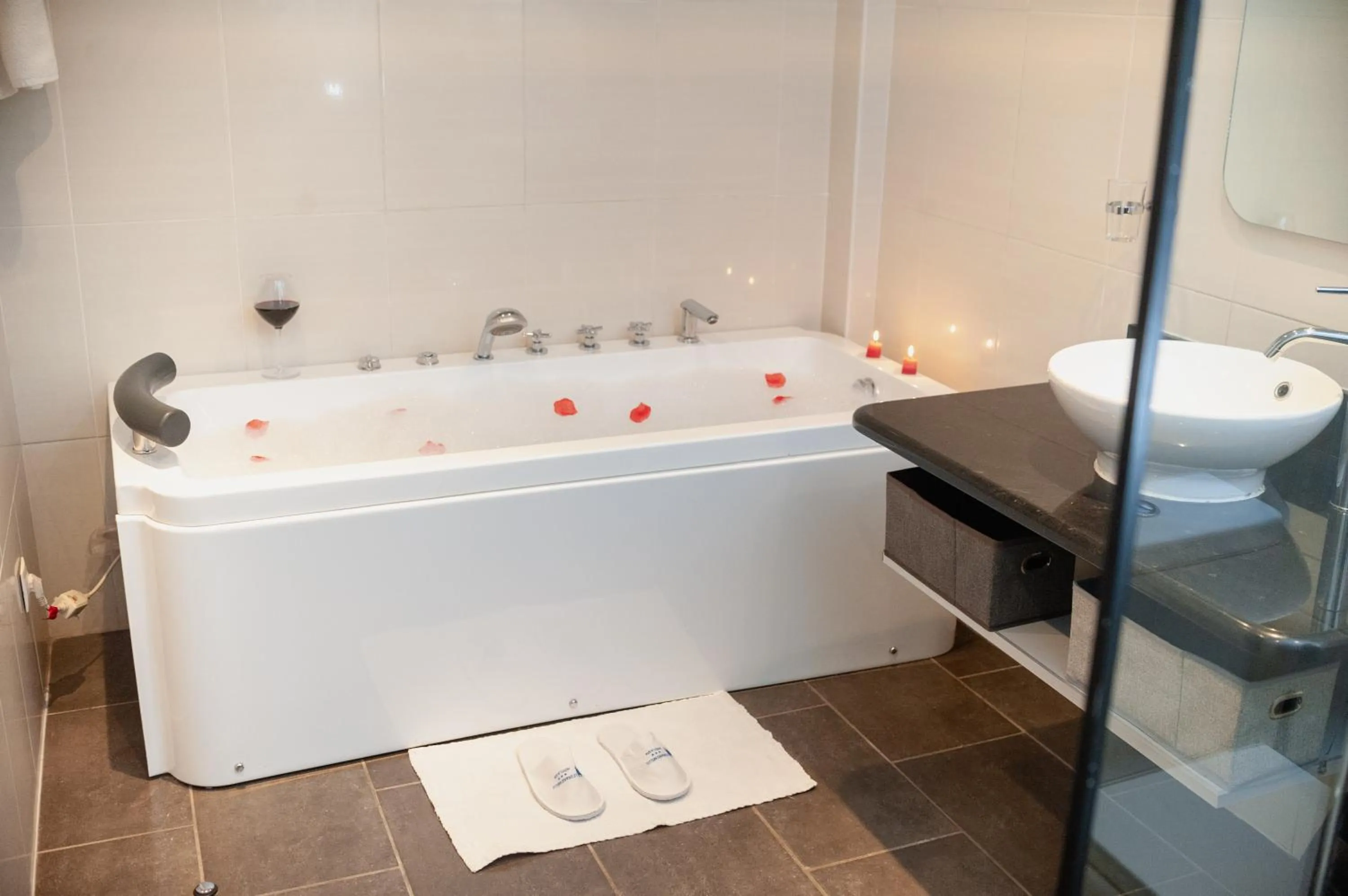 Bathroom in Le Grand Mellis Hôtel & Spa