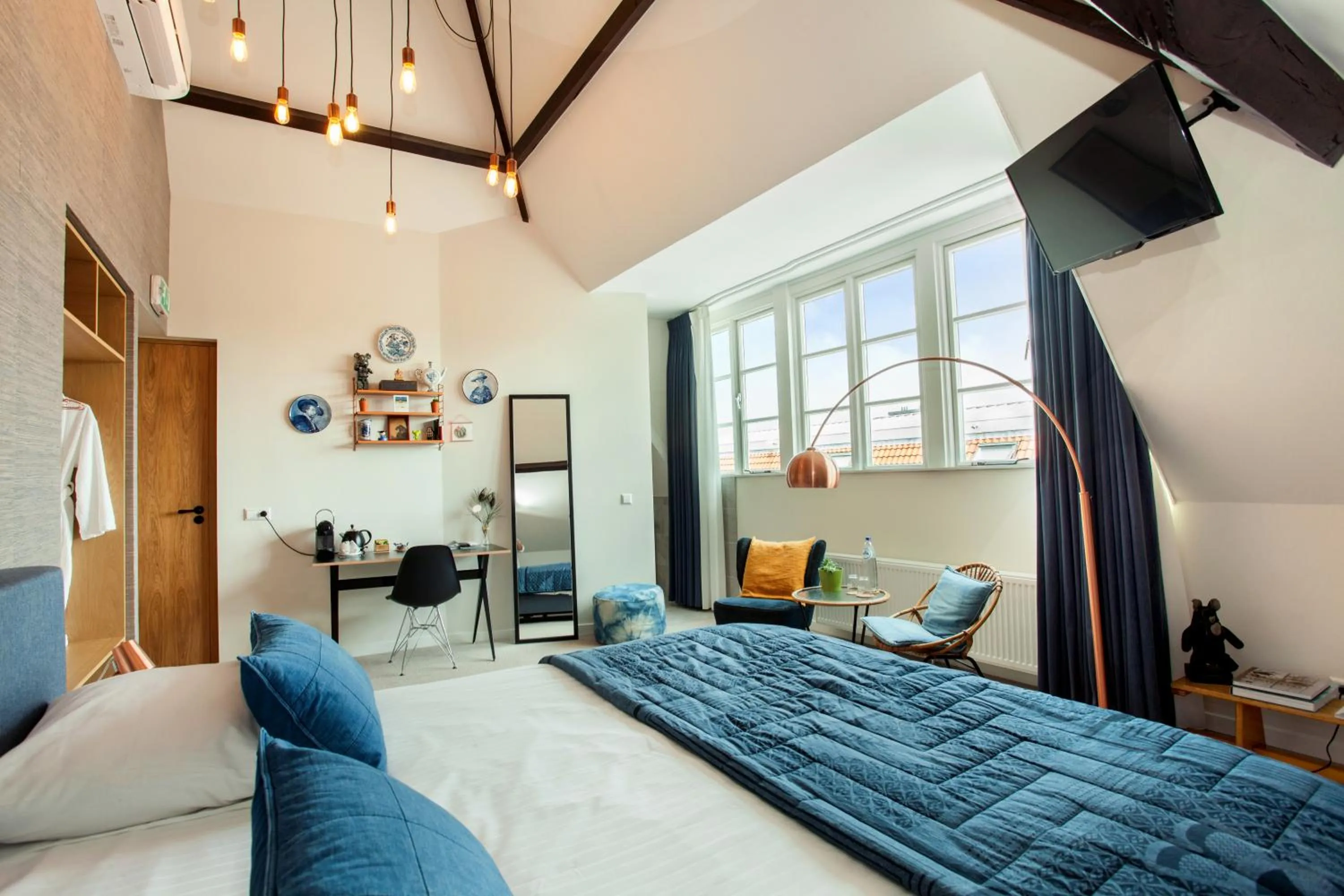 Coffee/tea facilities, Bed in La Paulowna Boutique Hotel