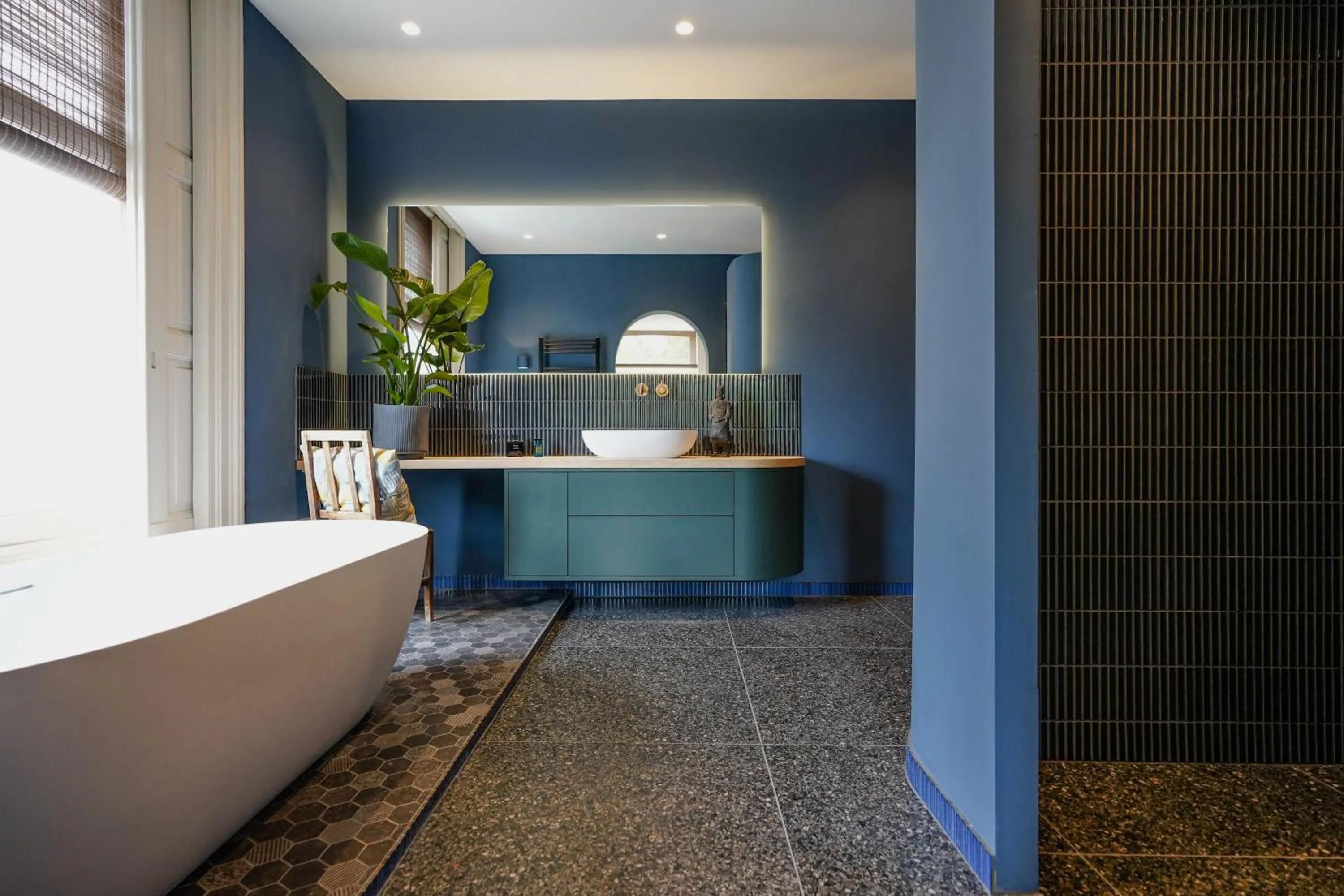 Bathroom in La Paulowna Boutique Hotel