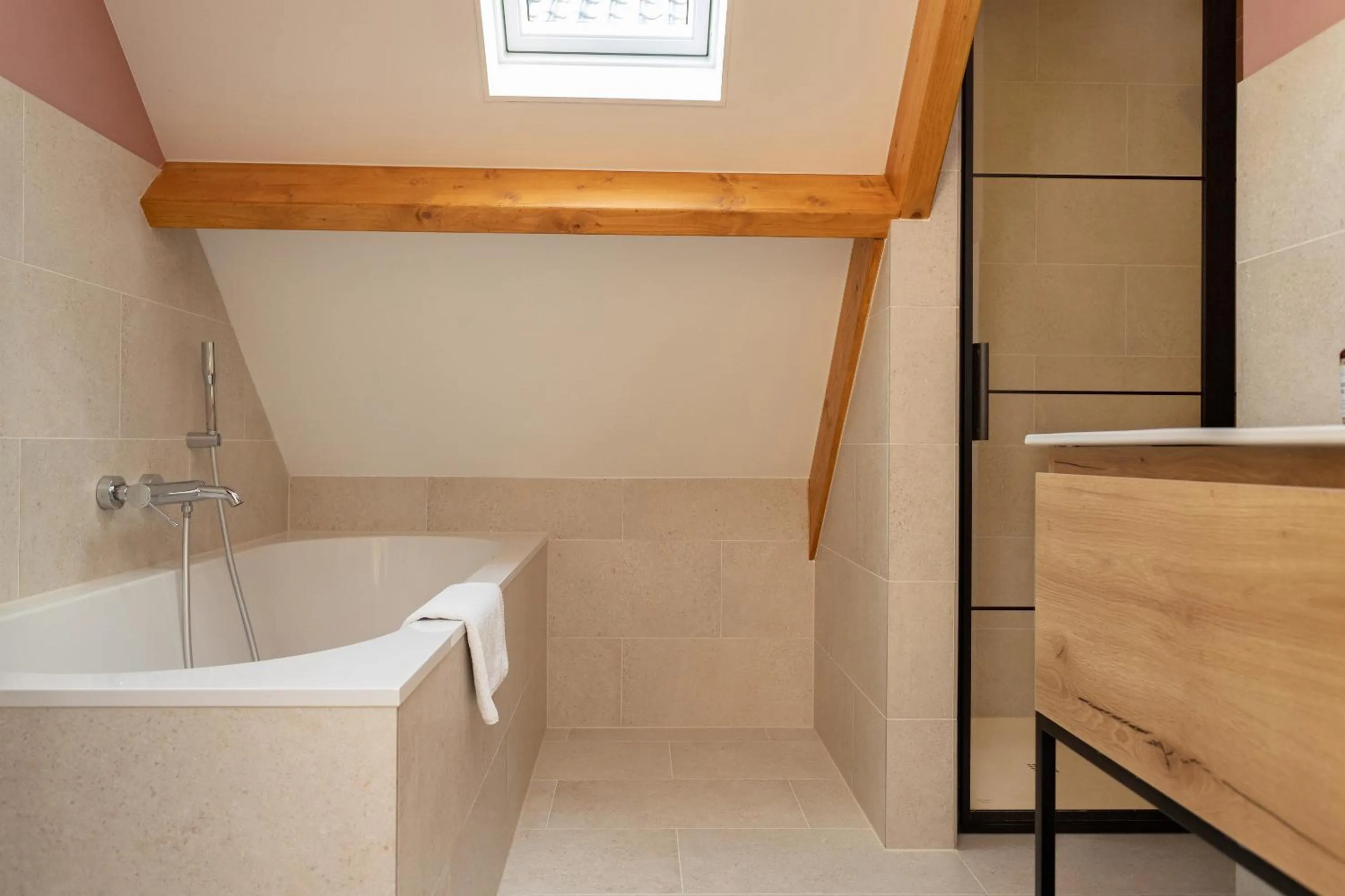 Bathroom in La Paulowna Boutique Hotel