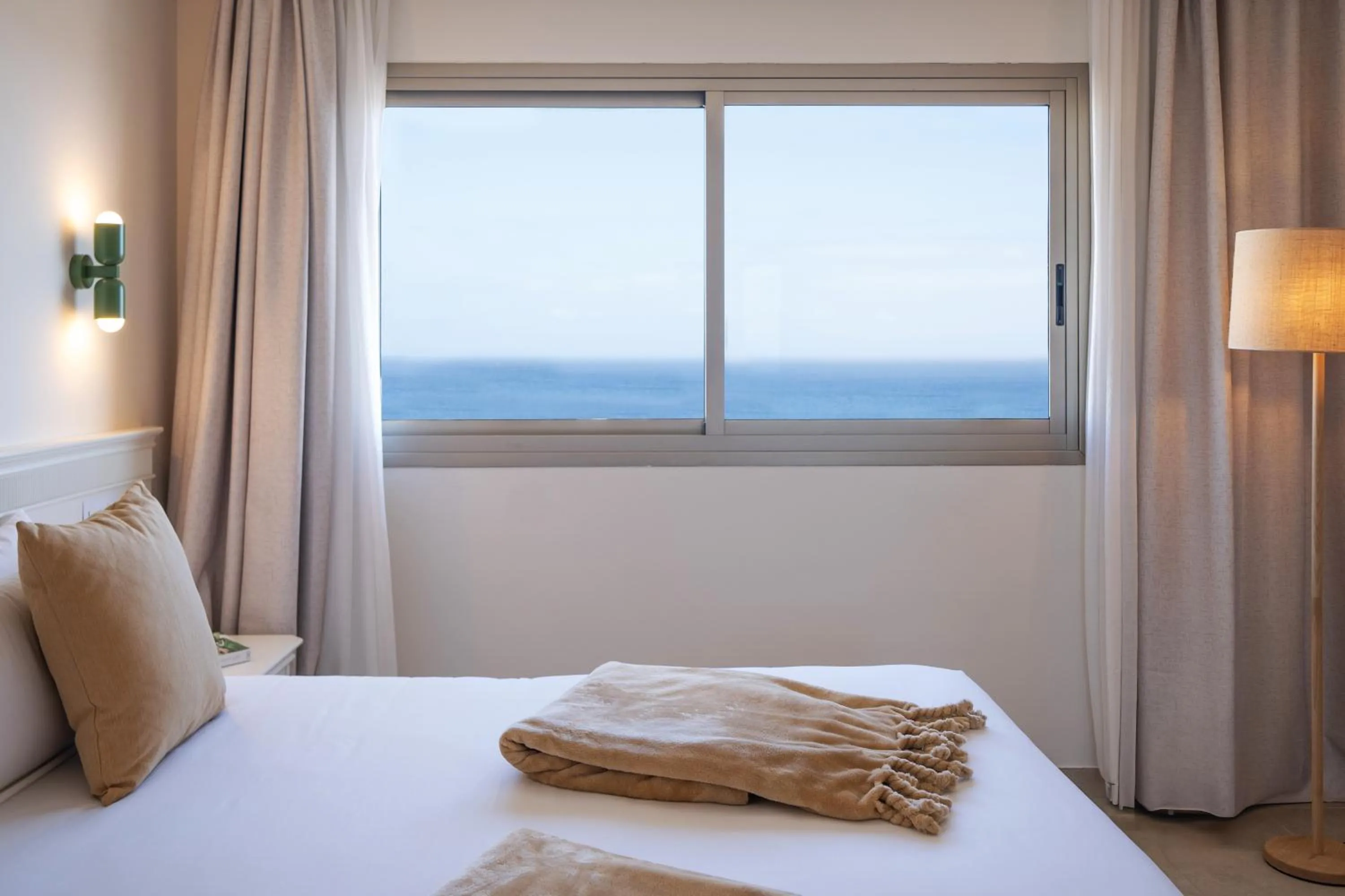 Bed in Iberostar Waves Gaviotas Park