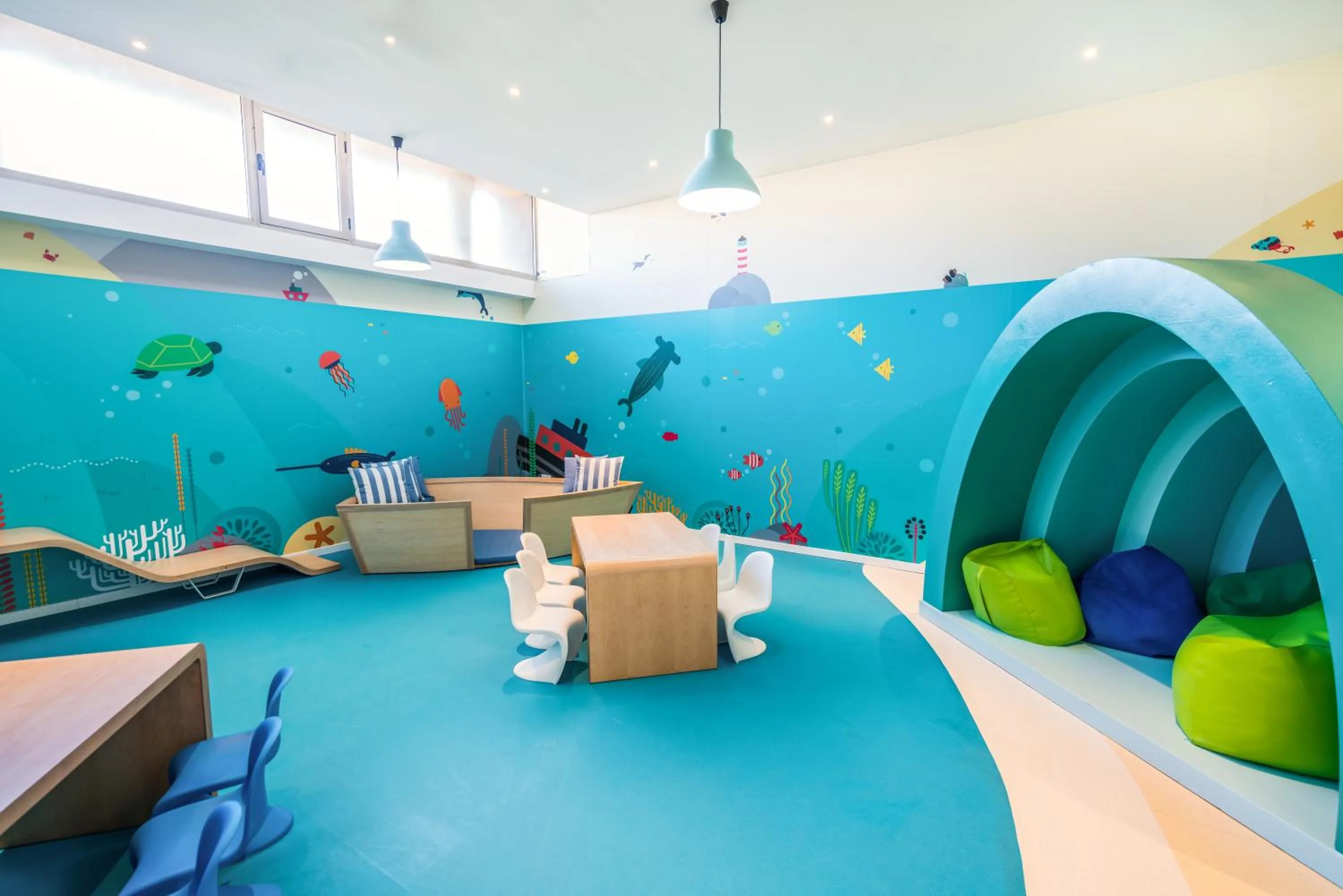 Entertainment in Iberostar Waves Gaviotas Park