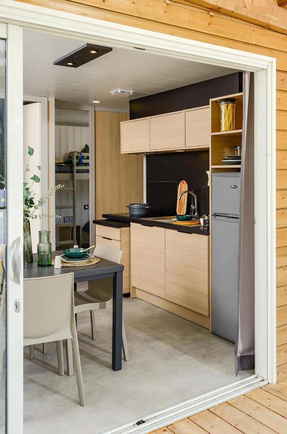 dishwasher in Les Chalets du Périgord