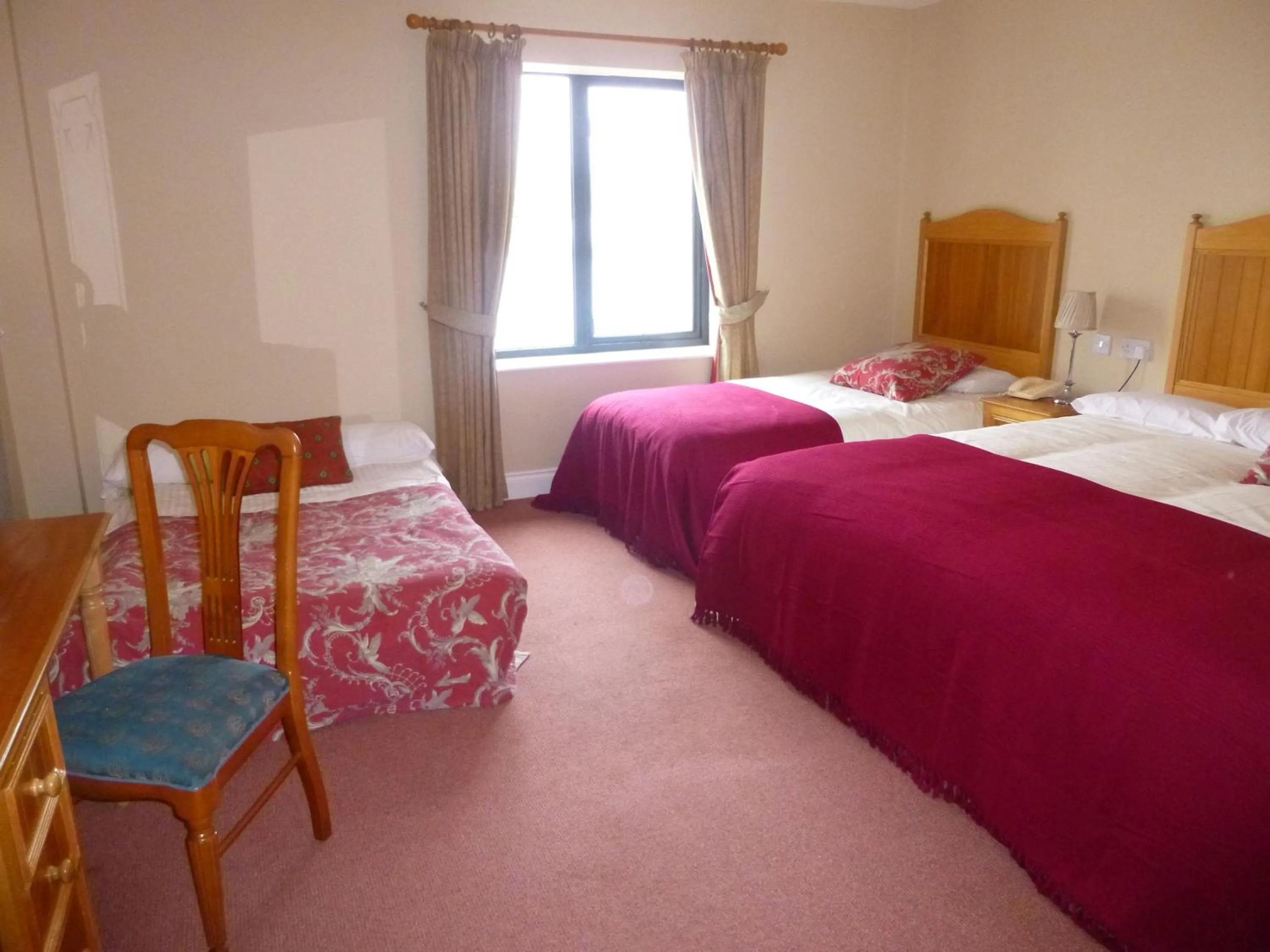 Bedroom, Bed in Óstán Oileán Acla