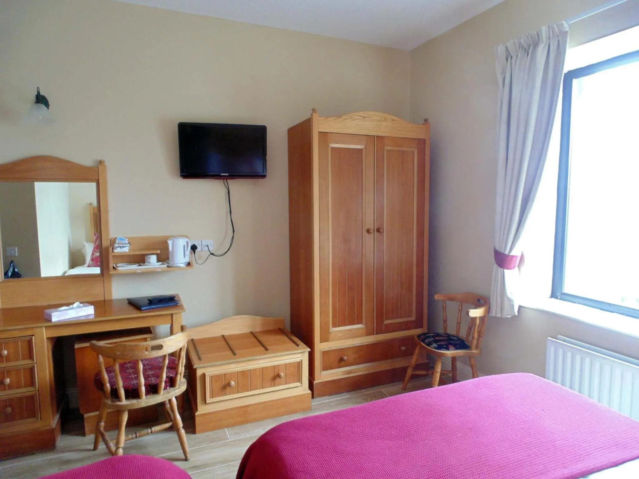 Other, Bed in Óstán Oileán Acla