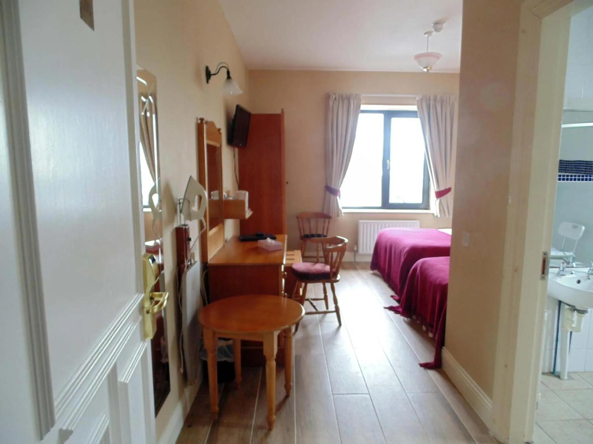 Other, Bed in Óstán Oileán Acla