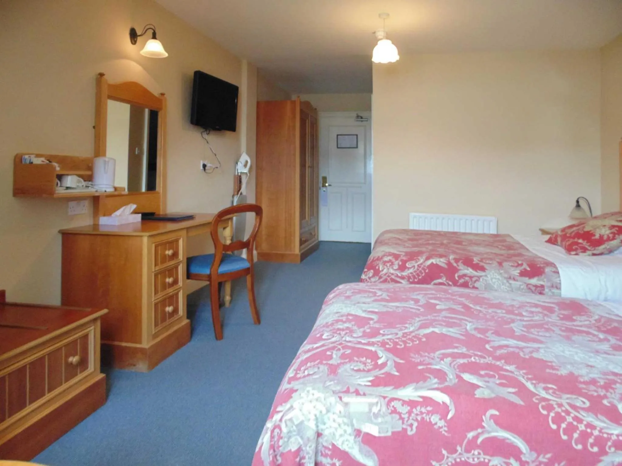 Photo of the whole room, Bed in Óstán Oileán Acla