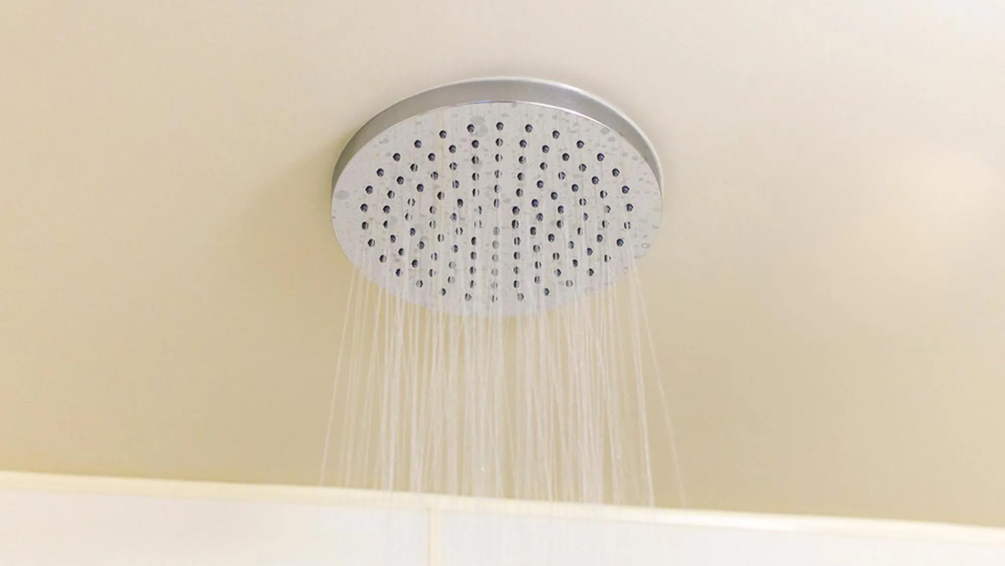 Shower in Toyoko Inn Kobe Sannomiya Ekimae