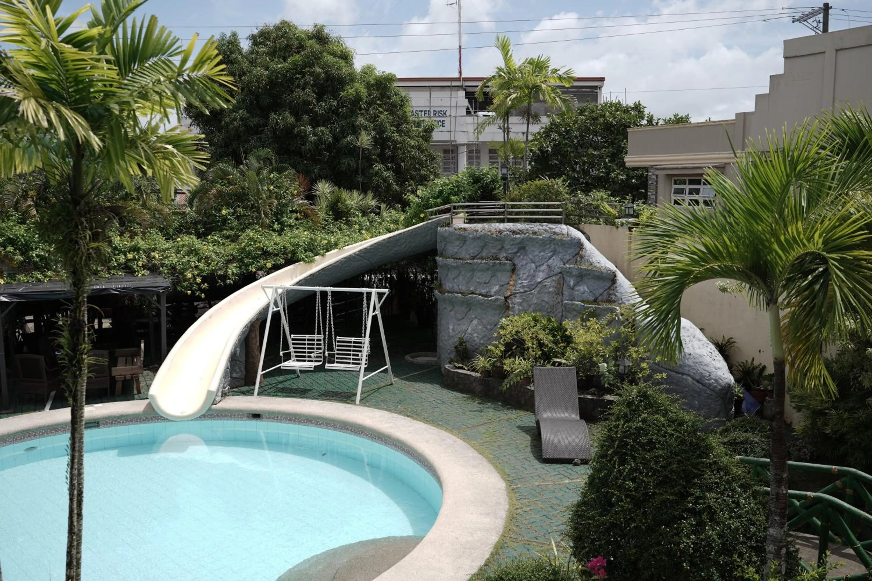 Swimming pool in Villa Isabel Hotel
