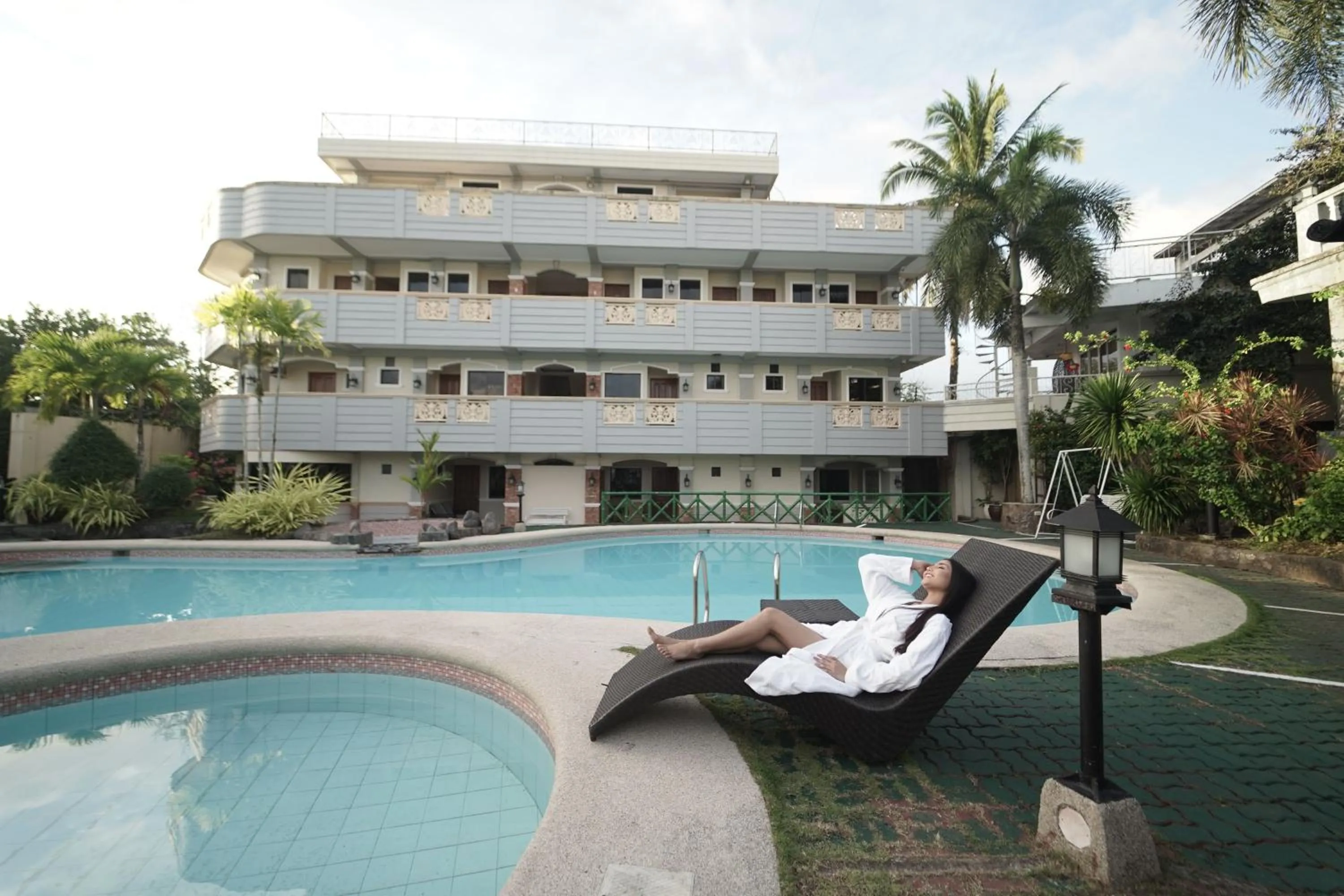 Swimming pool in Villa Isabel Hotel
