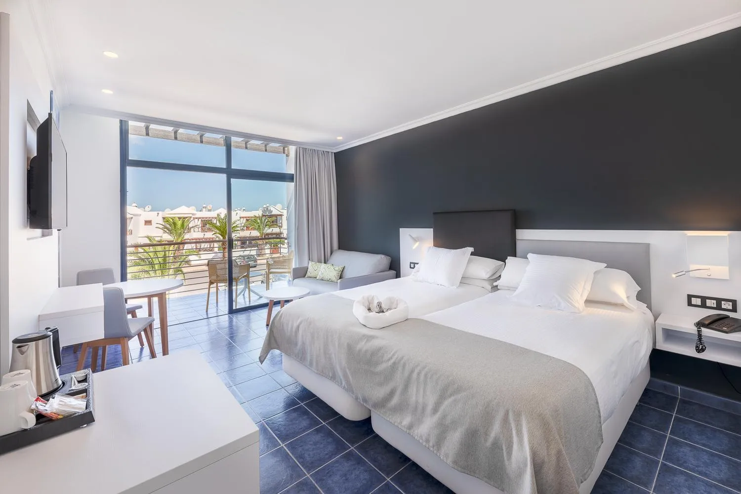 Bedroom, Bed in Hotel Mirador Papagayo by LIVVO