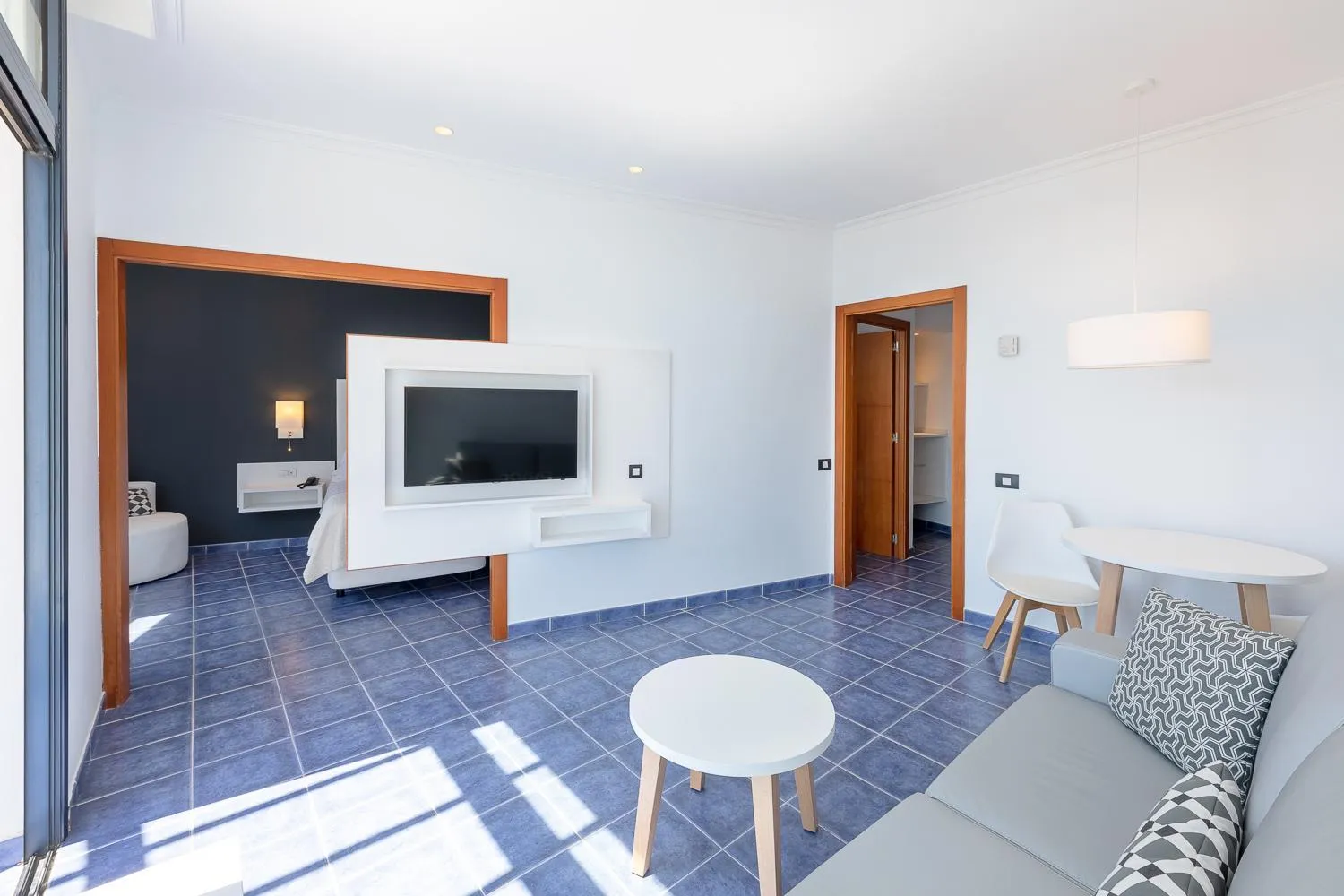 Living room in Hotel Mirador Papagayo by LIVVO