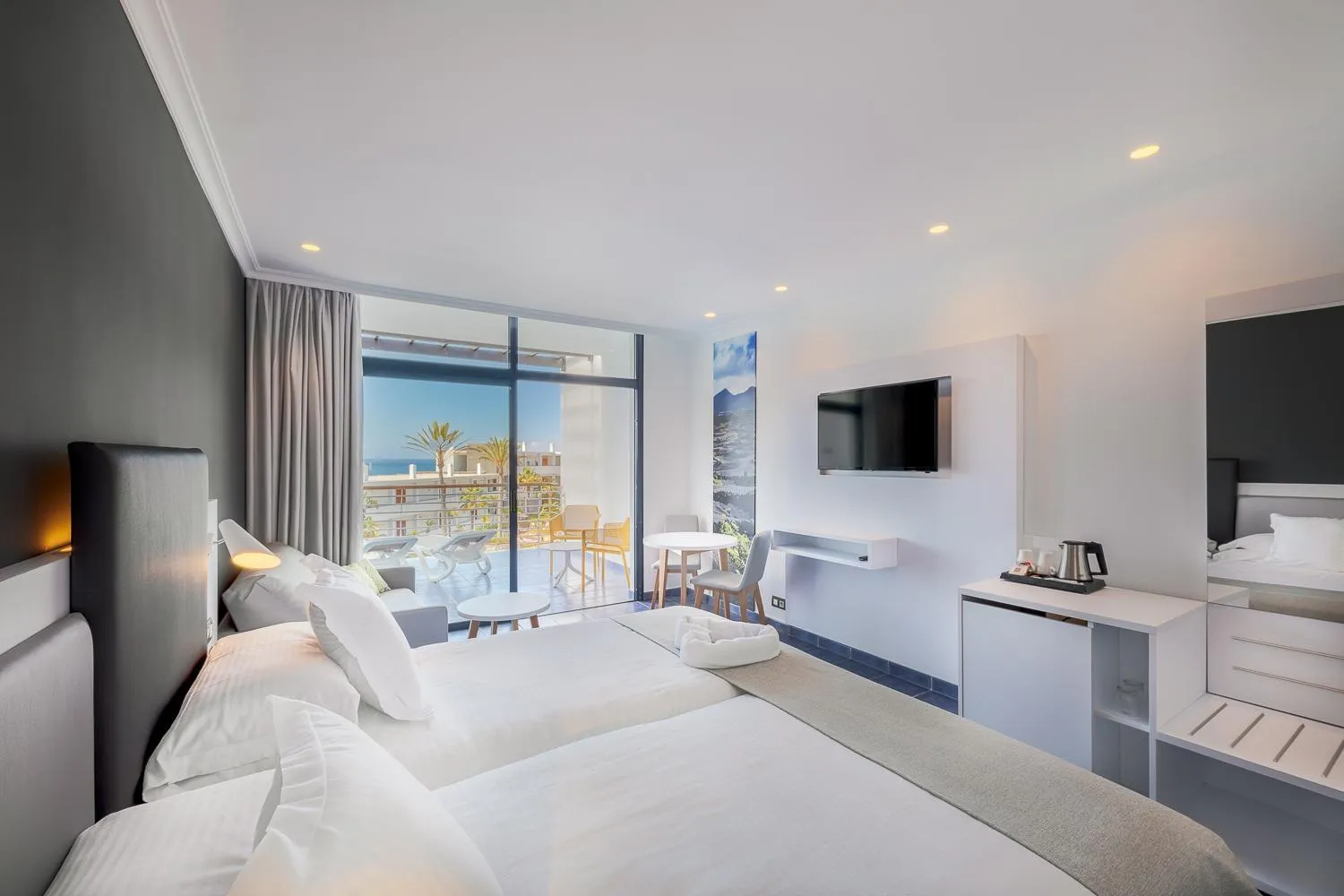 Bedroom, Bed in Hotel Mirador Papagayo by LIVVO