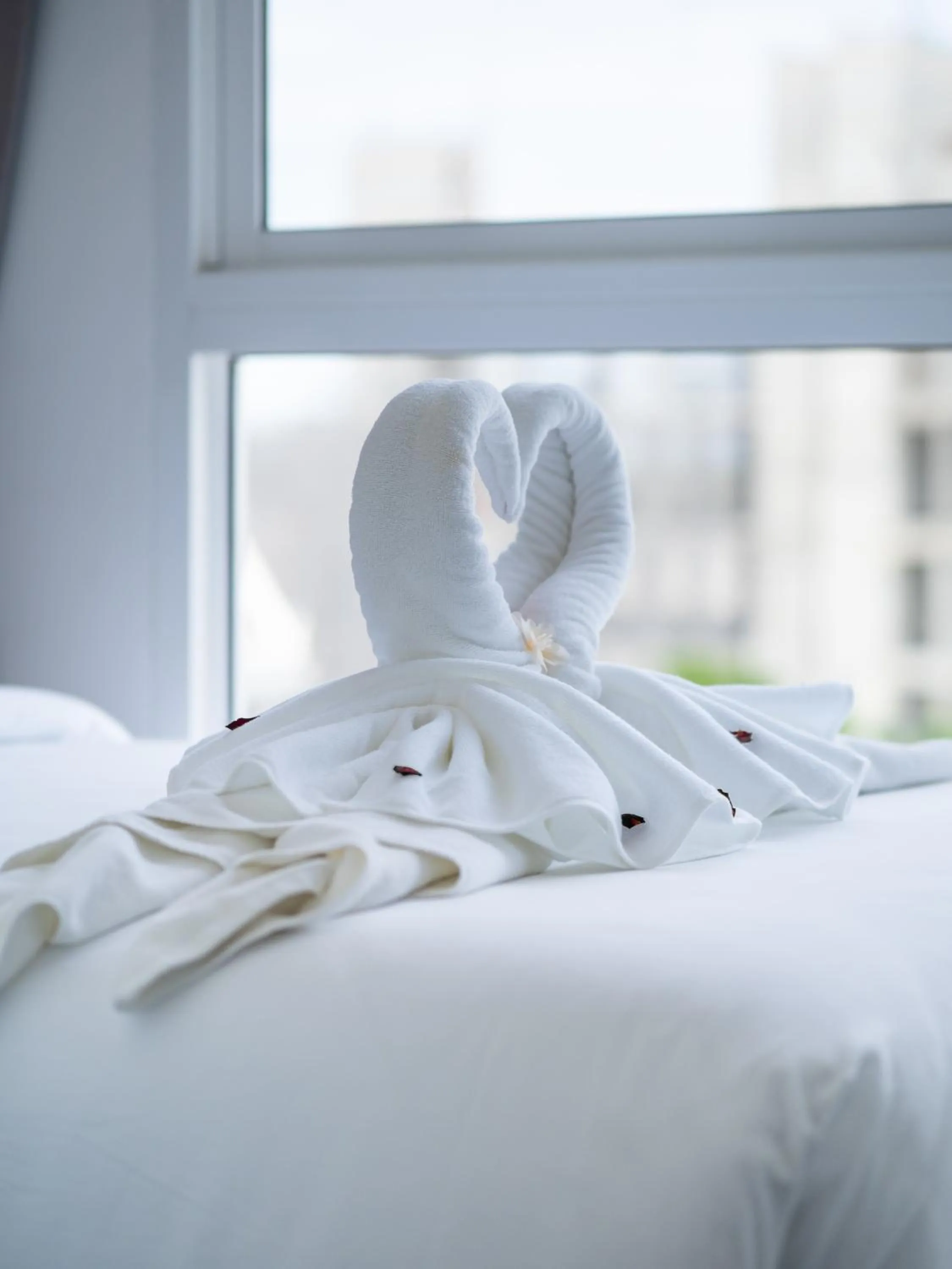 Bed in Samutprakarn Hotel