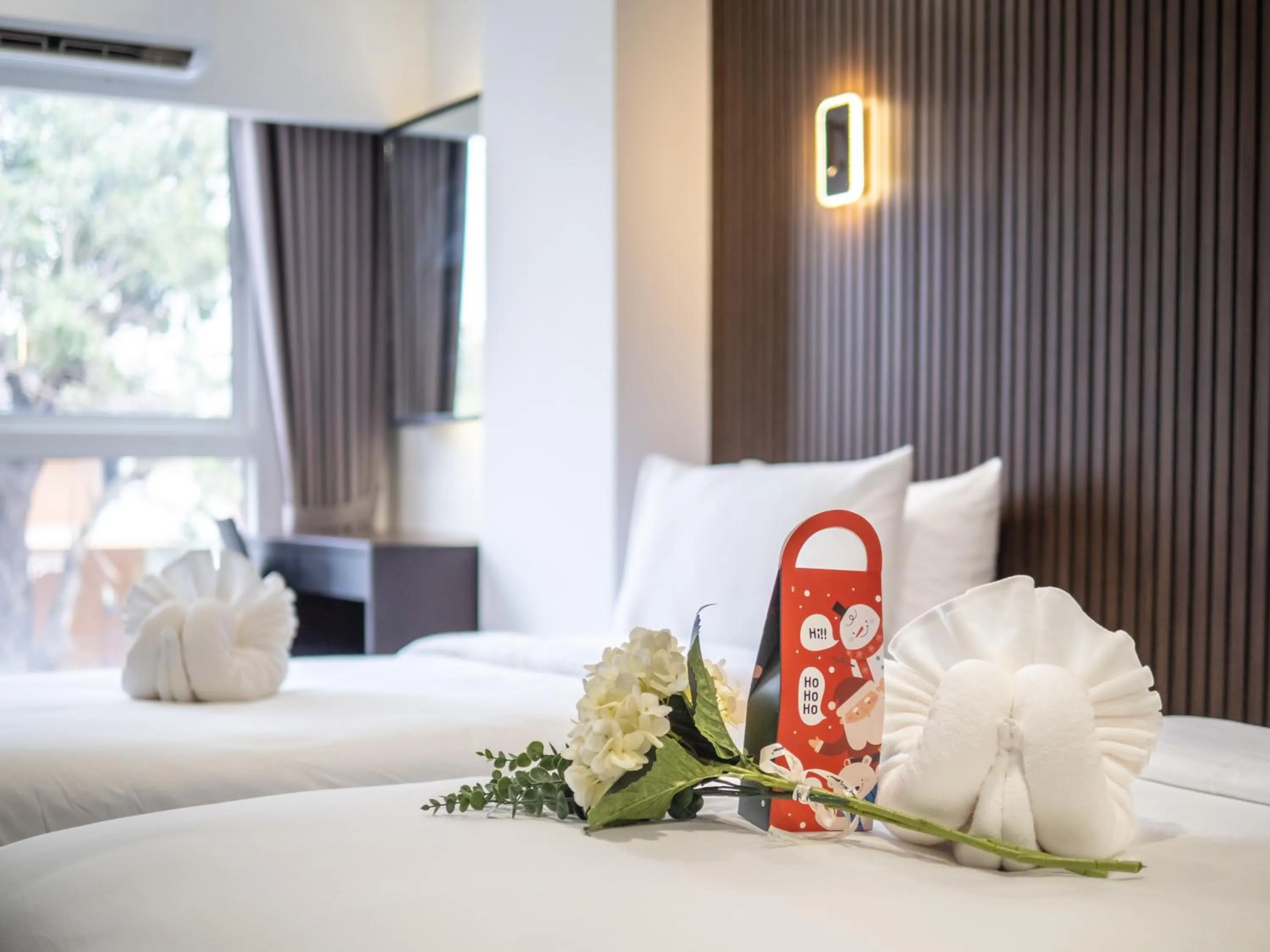 Bed in Samutprakarn Hotel