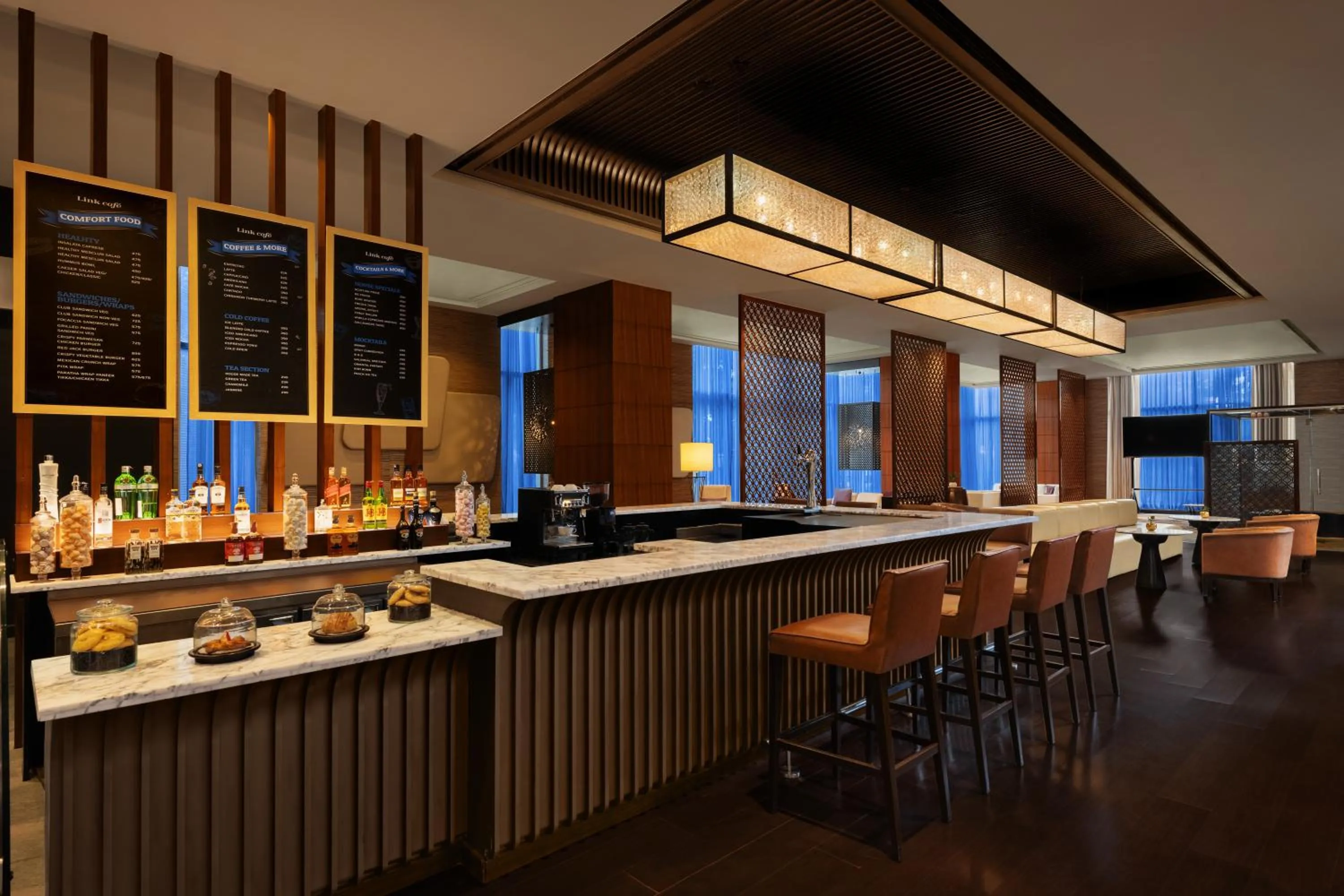 Restaurant/places to eat in Sheraton Hyderabad Hotel