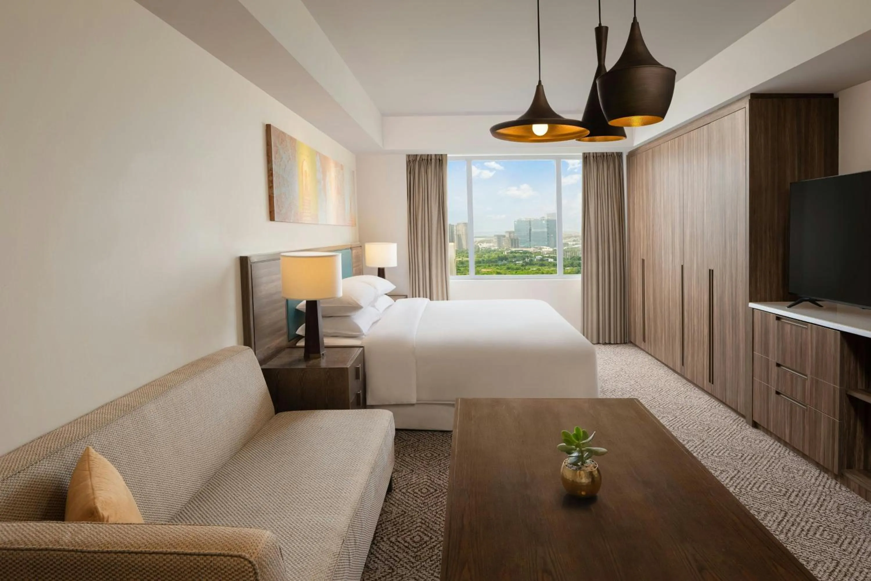 Photo of the whole room, Bed in Sheraton Hyderabad Hotel