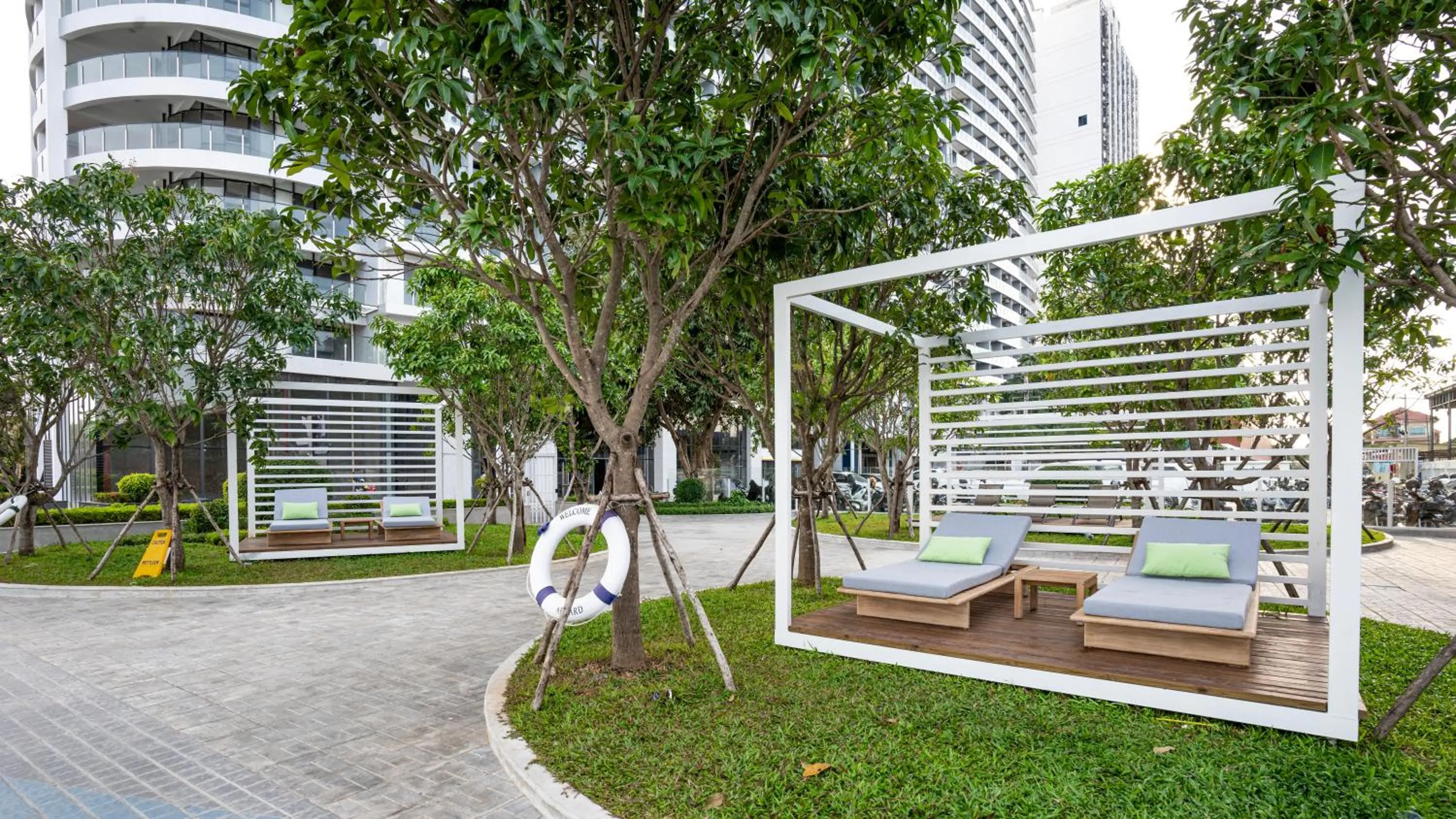 Garden in Merton Holiday Inn