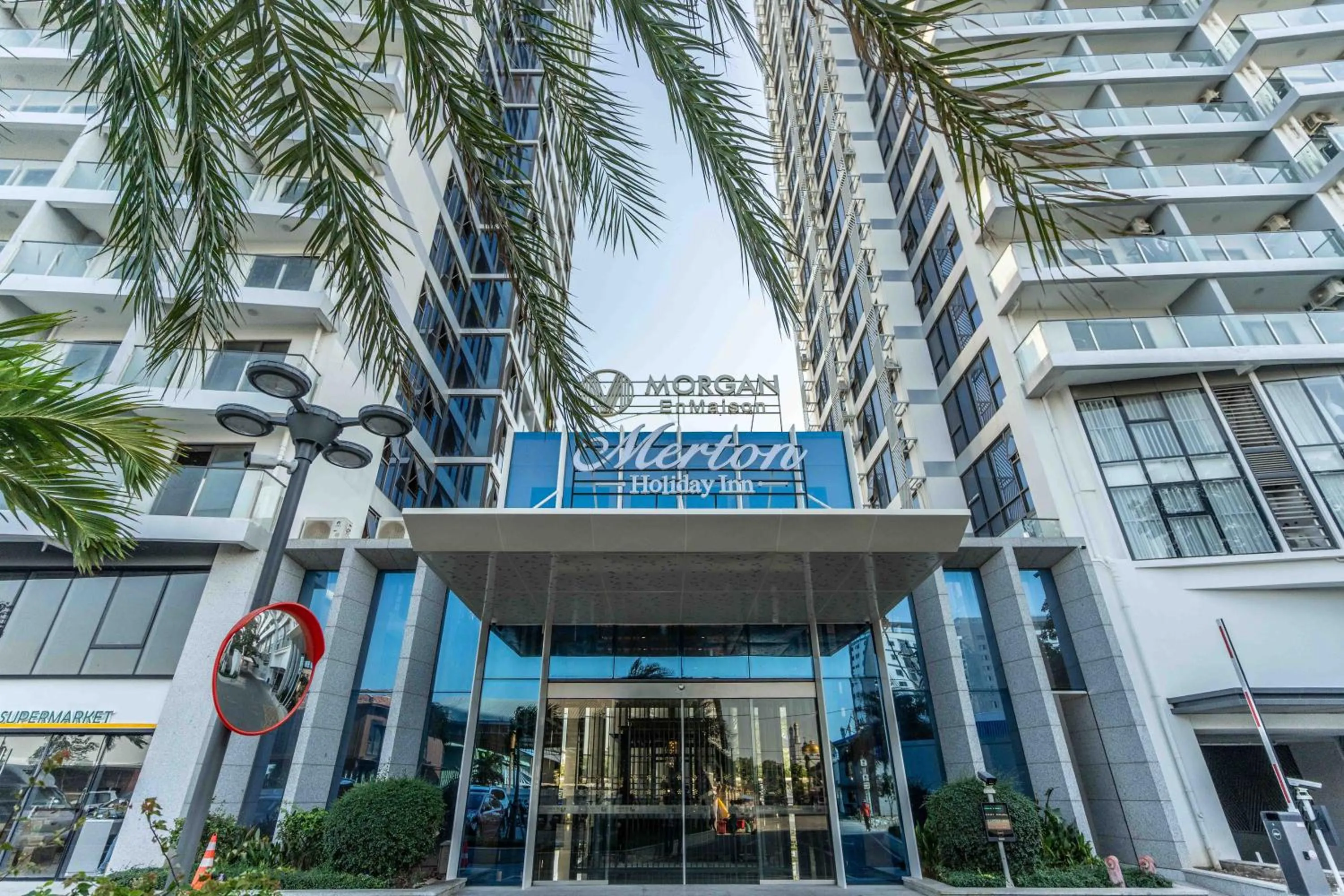 Property building in Merton Holiday Inn