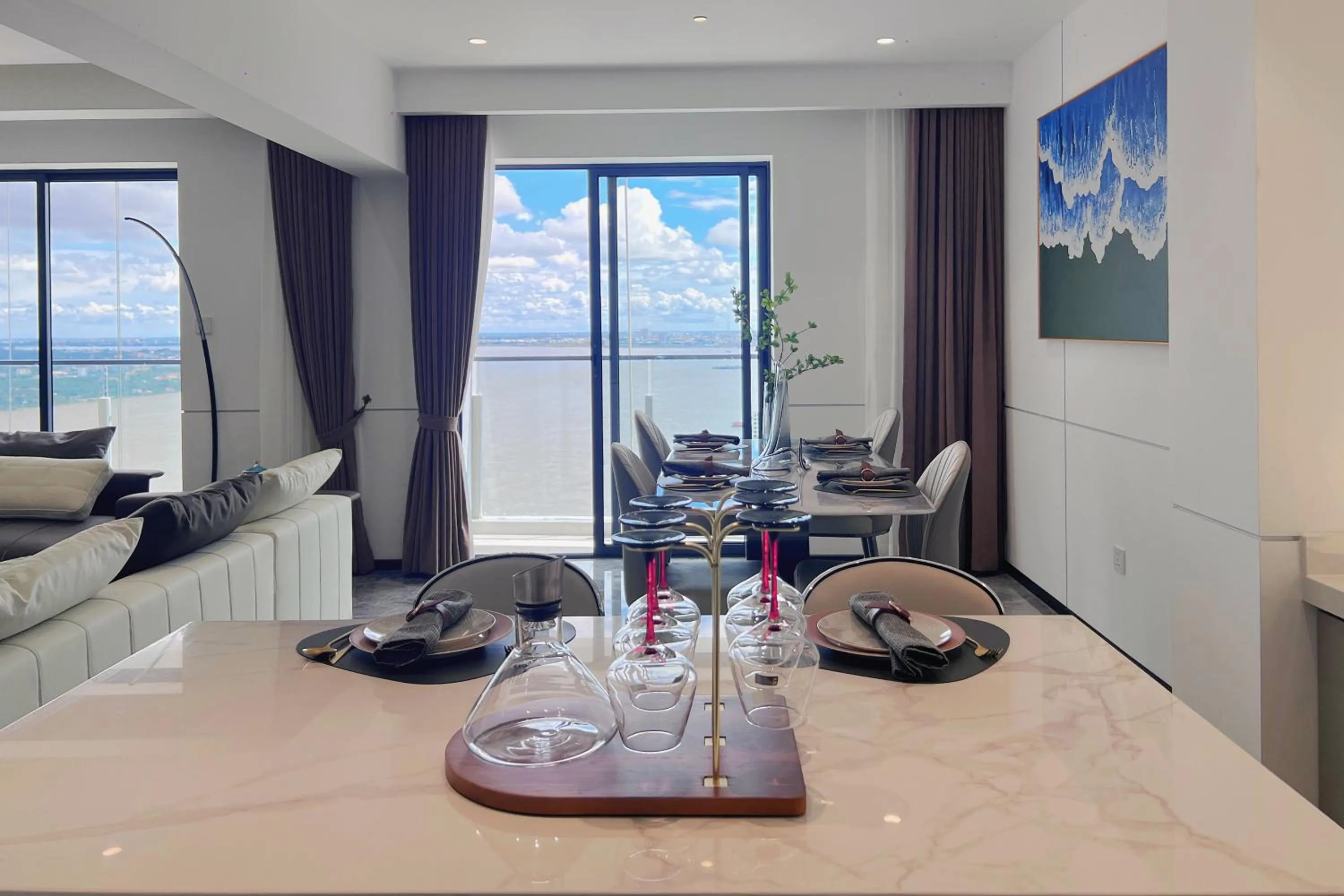 Dining area in Merton Holiday Inn